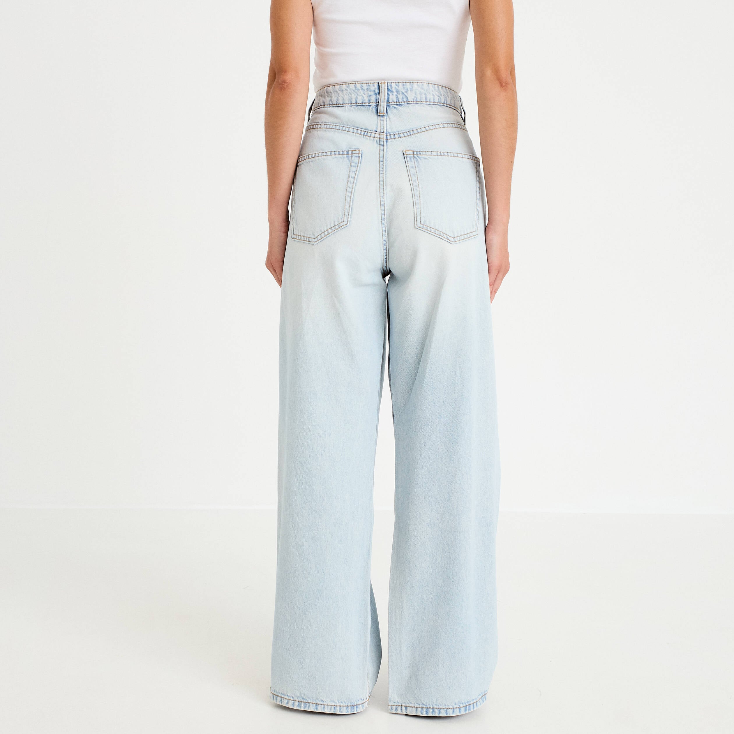 Jean wide leg taille haute Petite denim bleach femme
