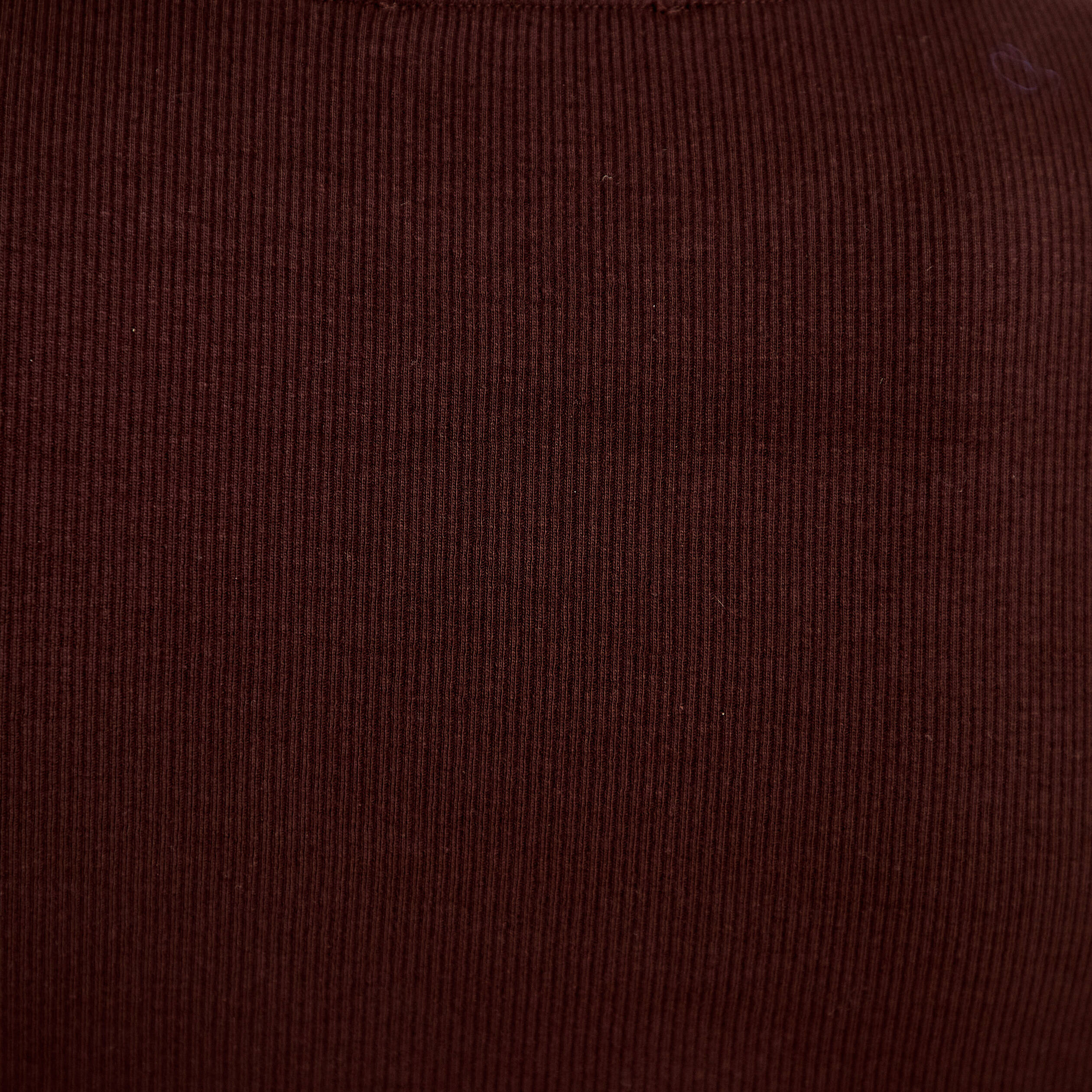 T-shirt ajust&eacute; col rond manches longues marron fonc&eacute; femme