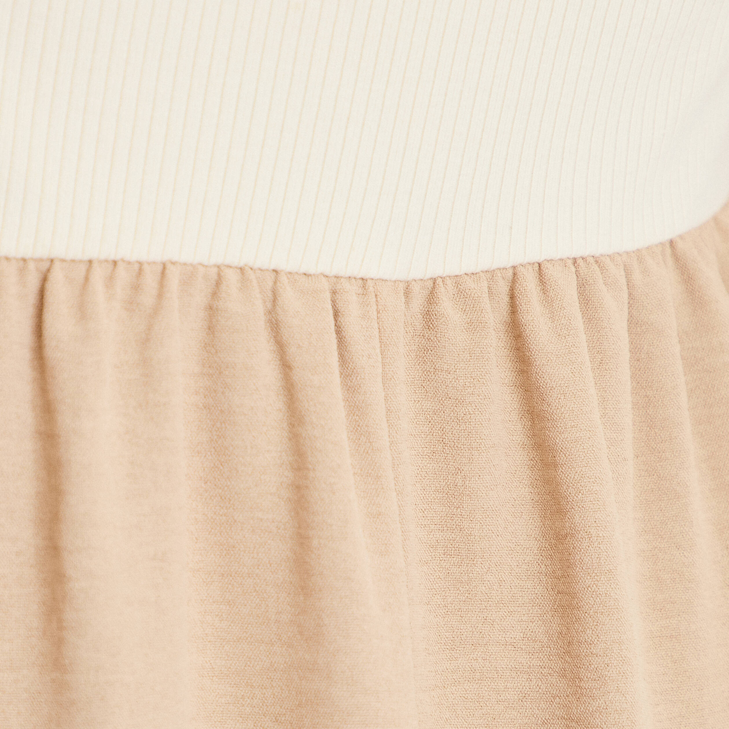 Robe longue &eacute;vas&eacute;e bi-mati&egrave;re brod&eacute;e sable femme