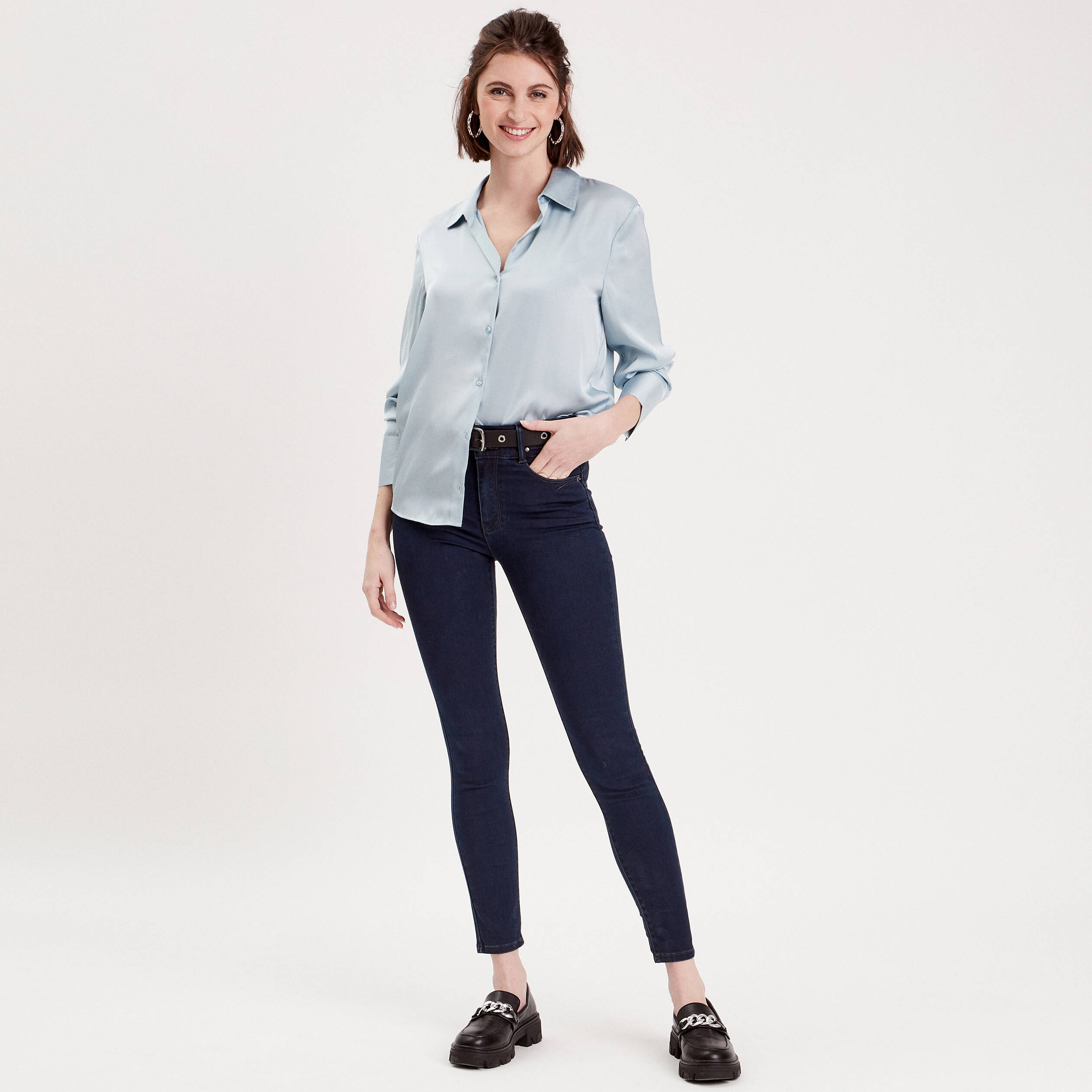 chemise manches longues satin bleu clair femme Chemise manches longues satin bleu clair femme