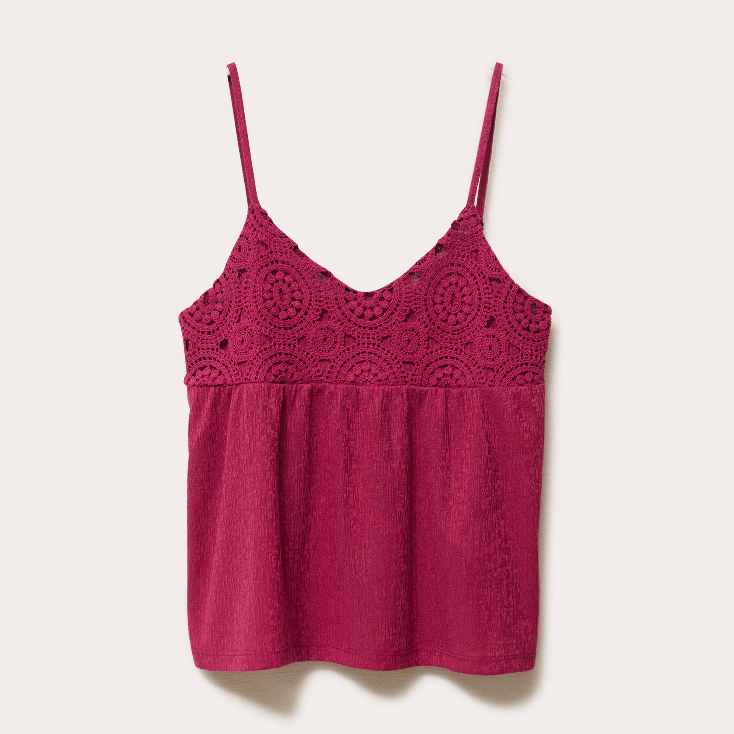 D&eacute;bardeur bi-mati&egrave;re macram&eacute; rouge femme