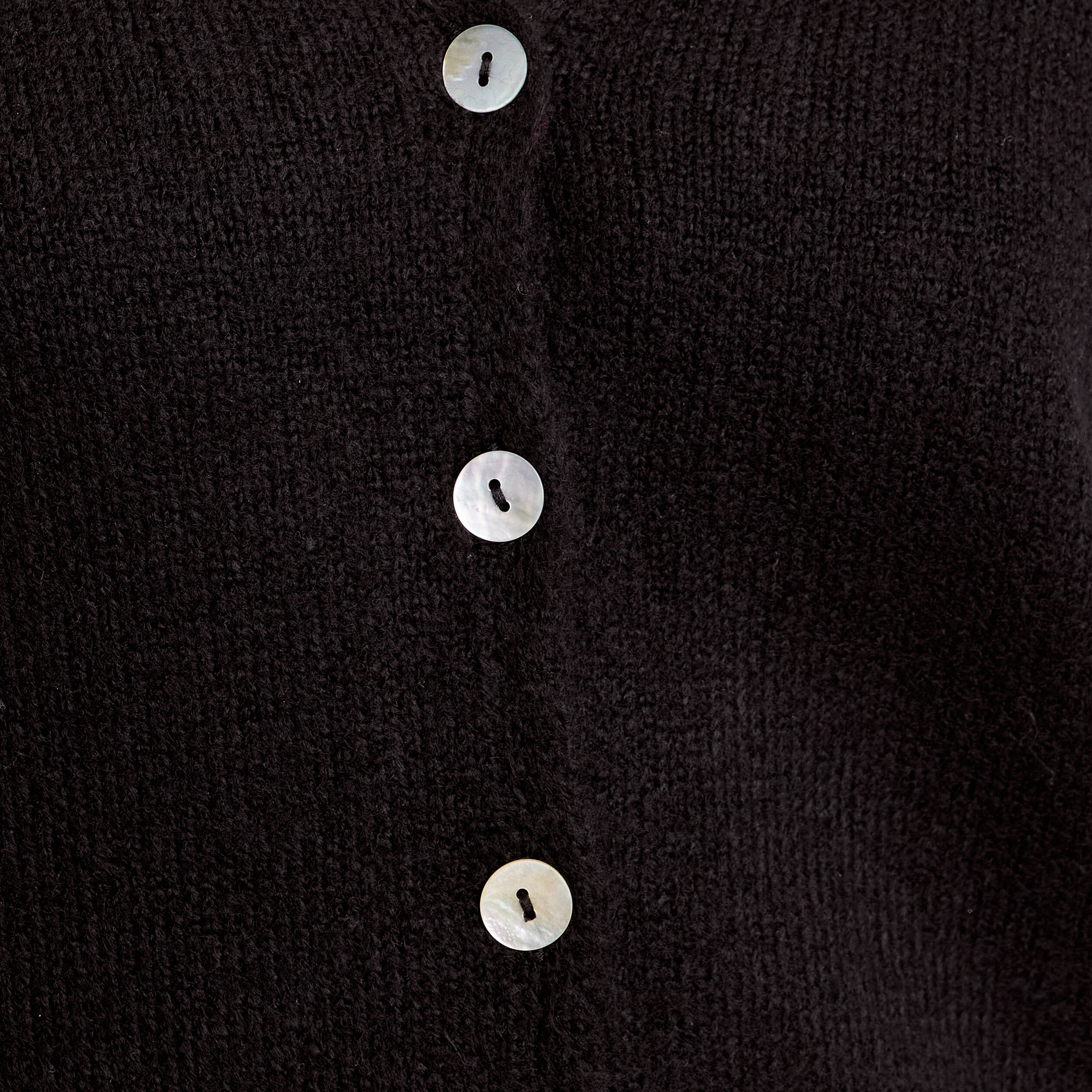 Gilet boutonn&eacute; avec col en V noir femme