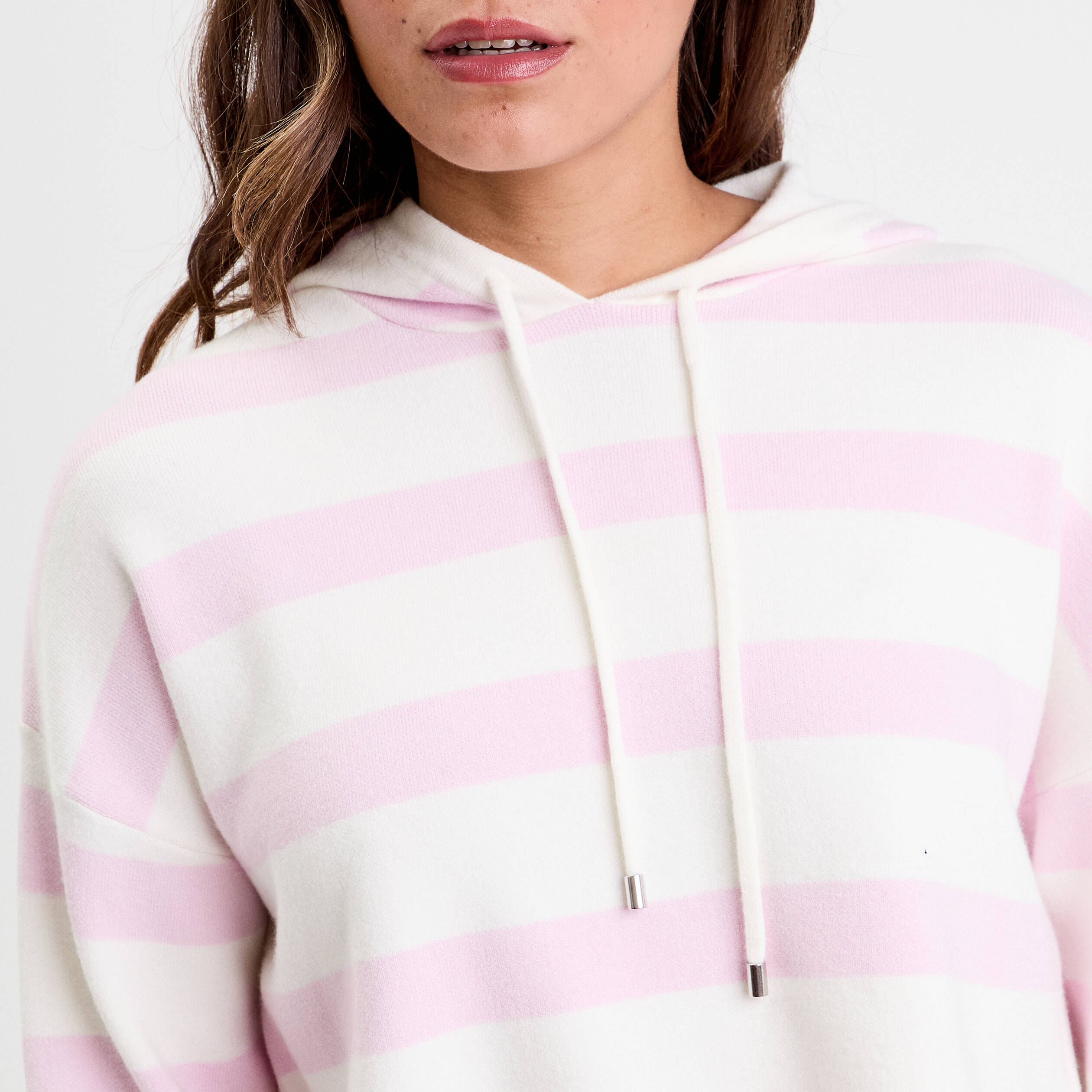 pull a capuche manches longues rose poudree femme Pull à capuche manches longues rose poudrée femme