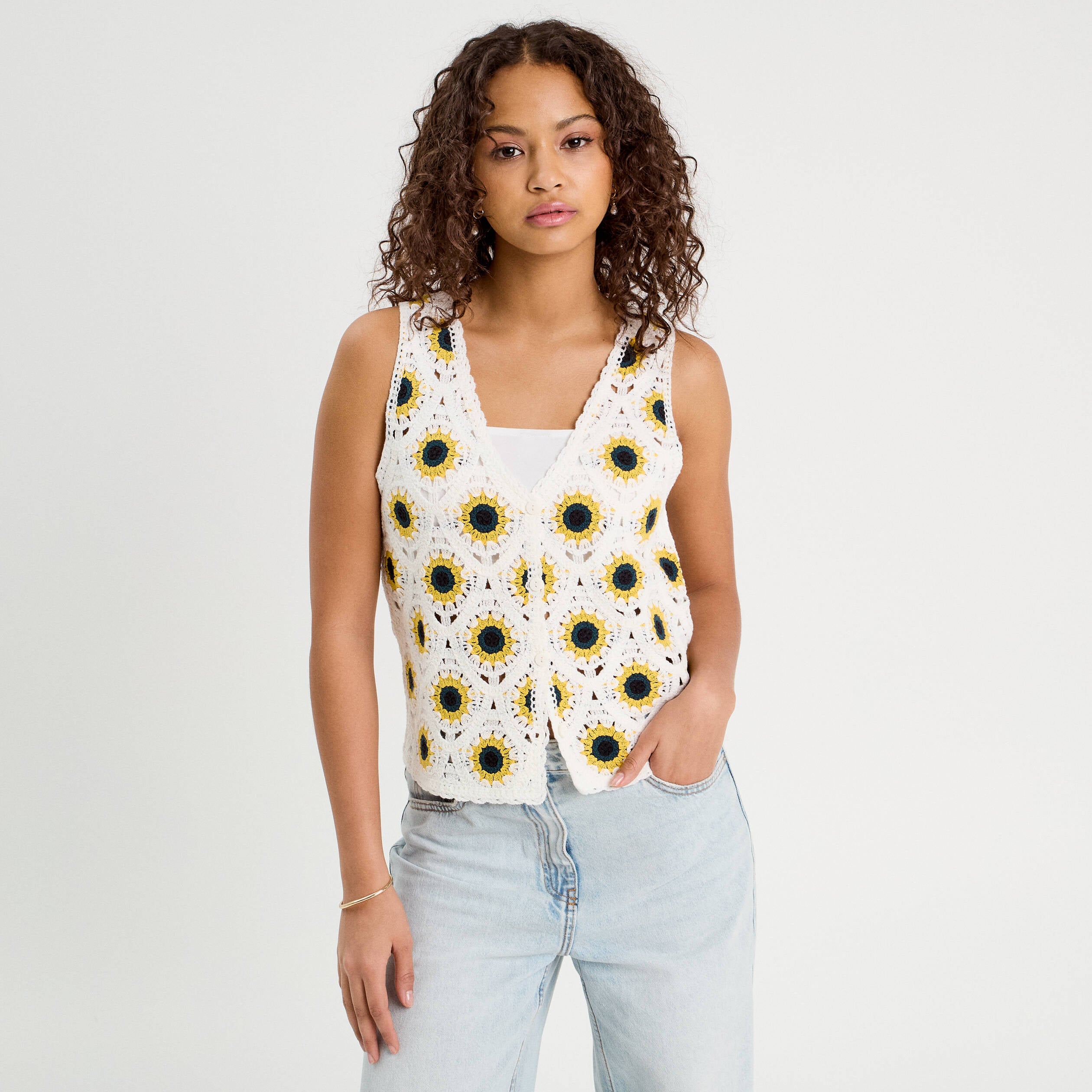 D&eacute;bardeur crochet boutons ecru femme