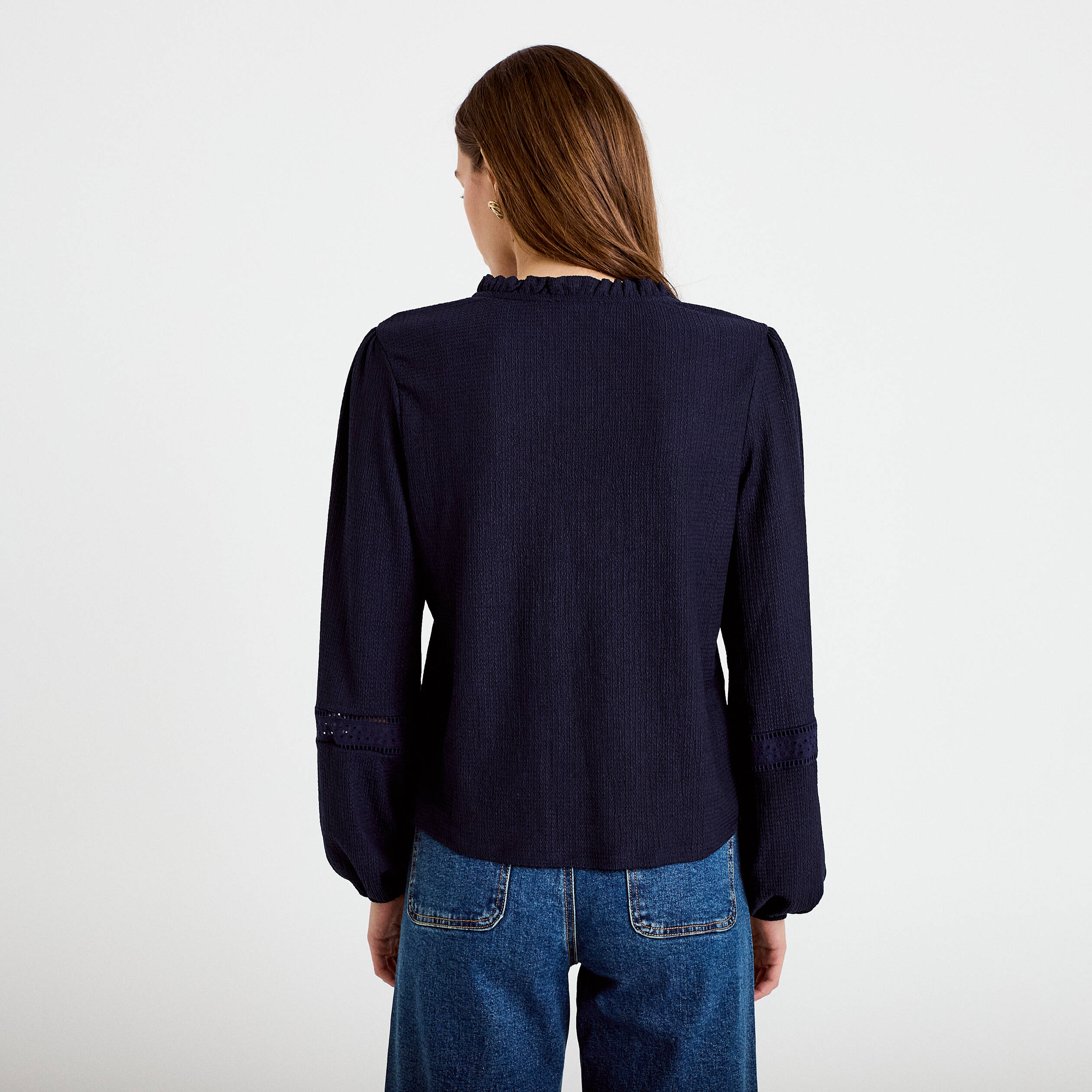 Blouse broderie col V manches longues bleu marine femme