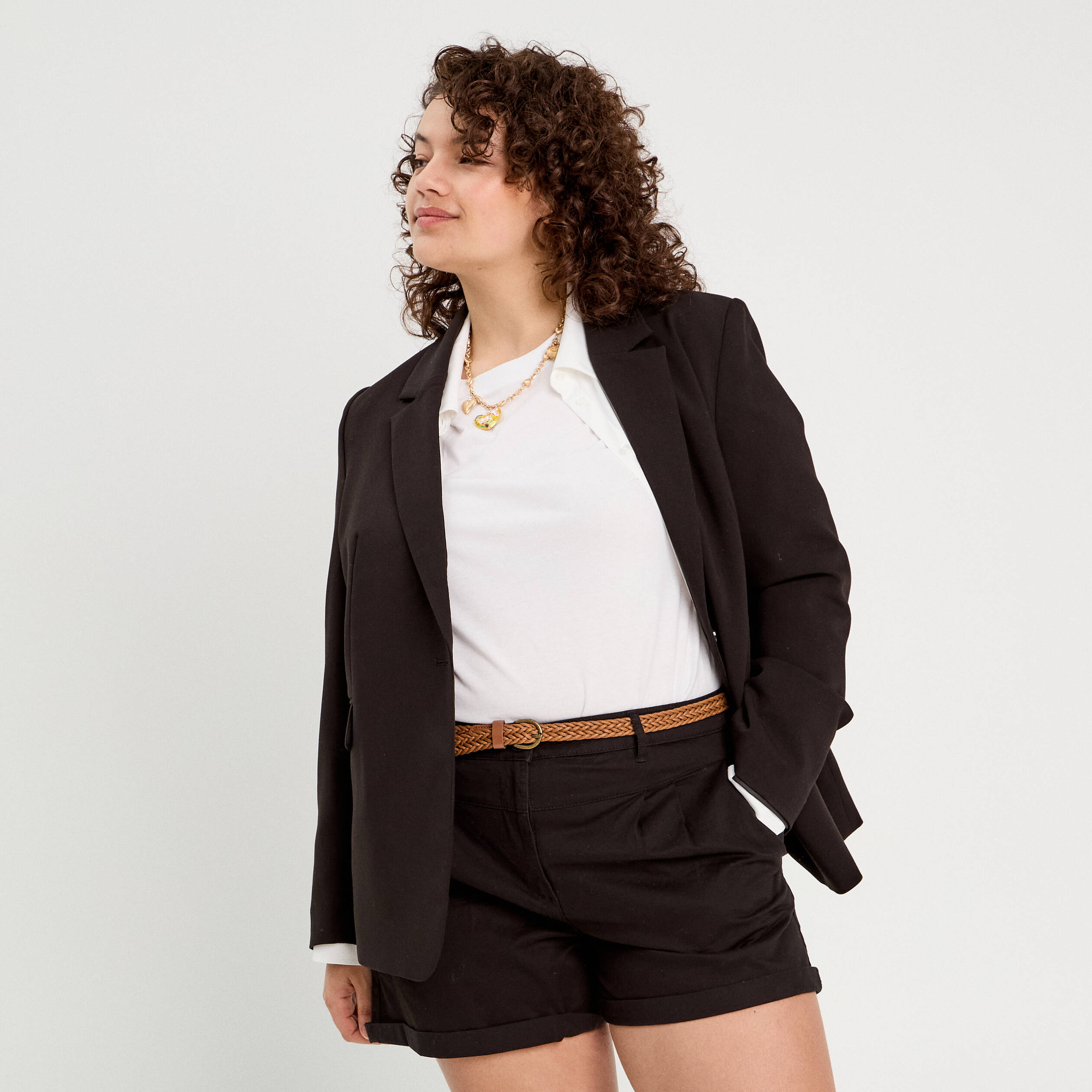 Short chino ceinturé noir femme | Cache Cache
