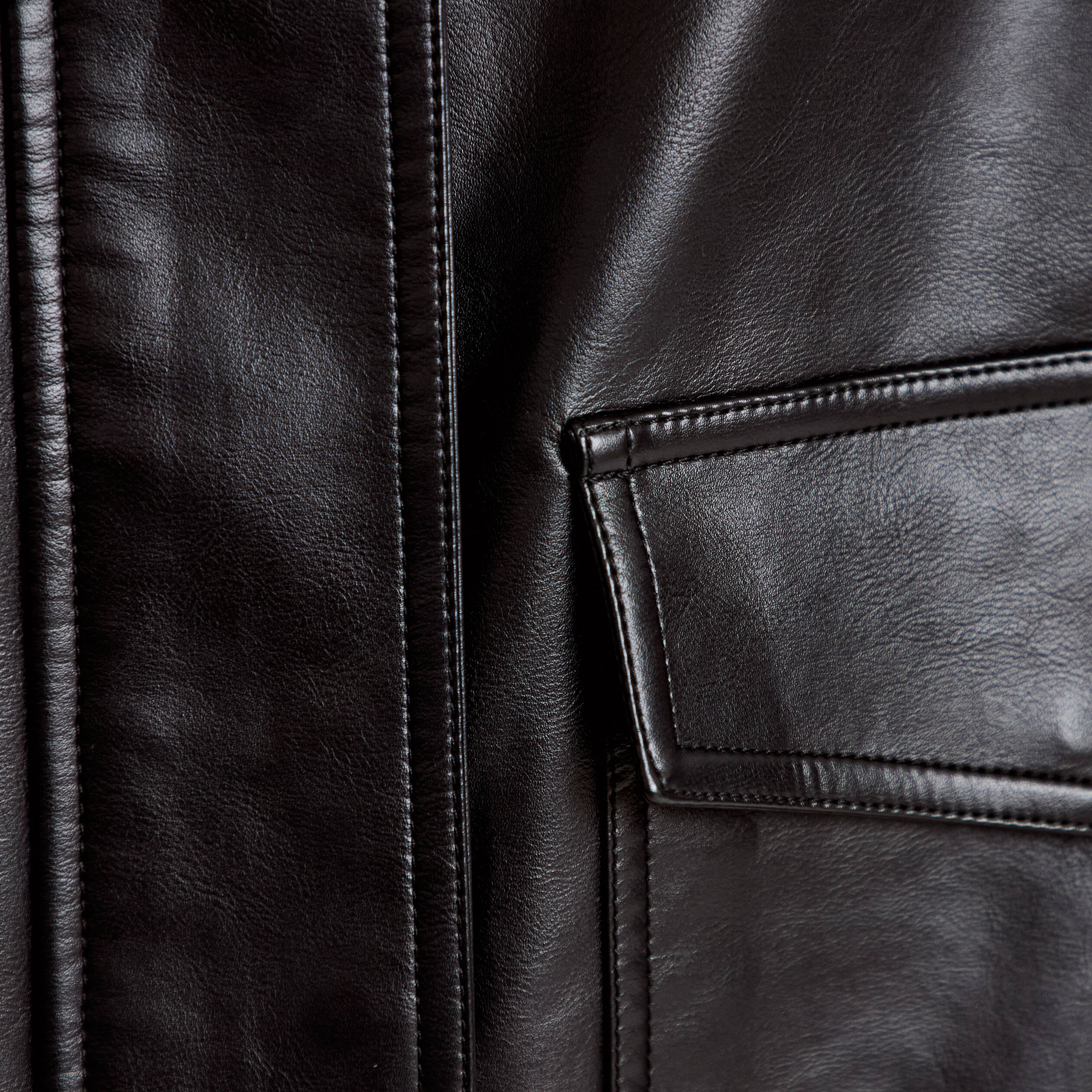 Veste effet boule en similicuir noir femme