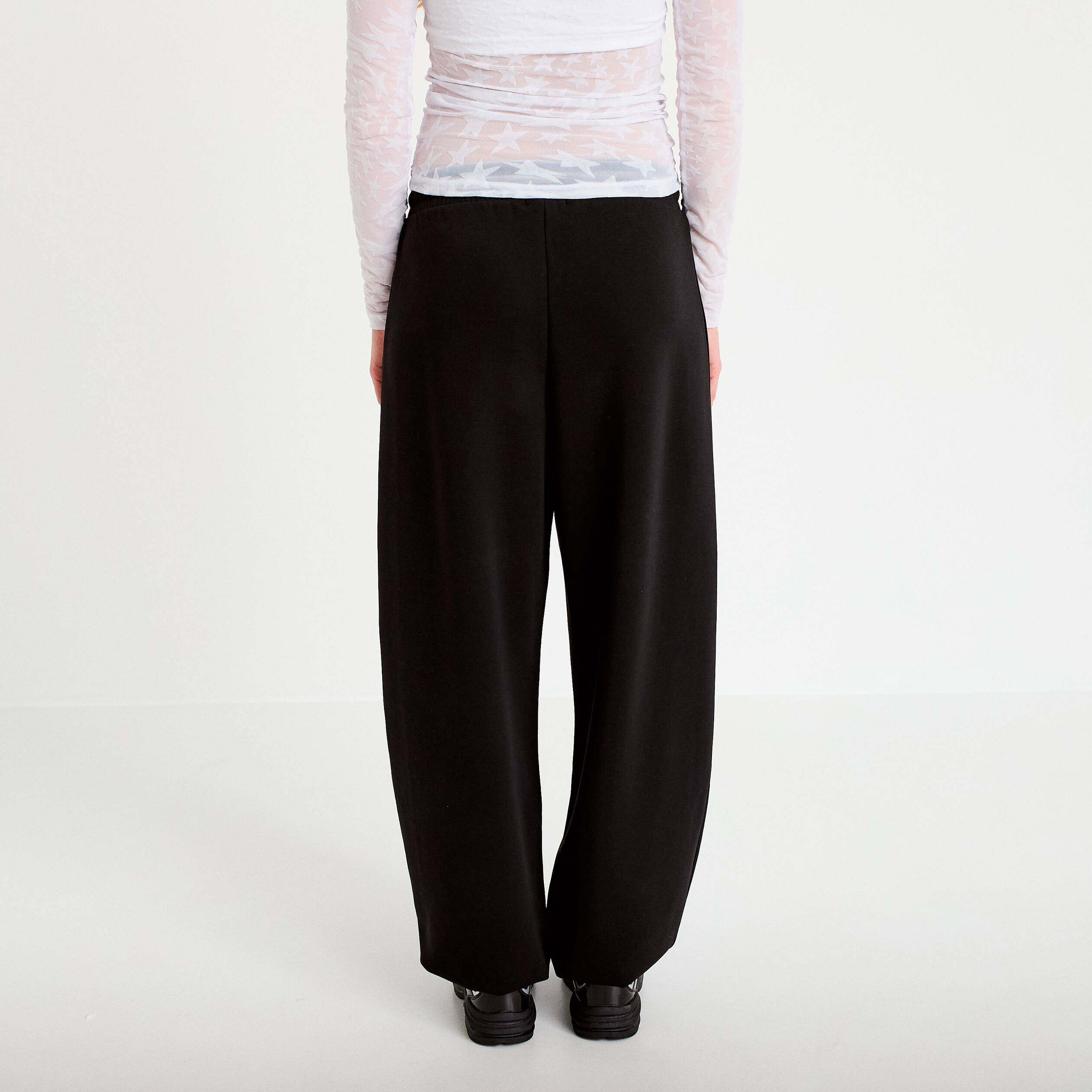 Jogging large taille standard noir femme