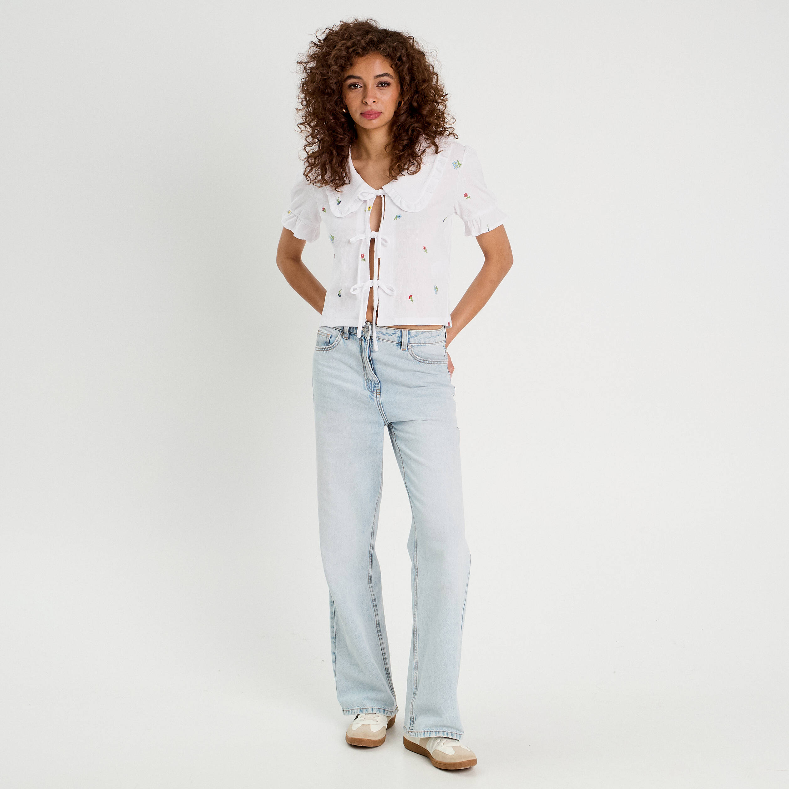 Blouse nou&eacute;e blanc femme