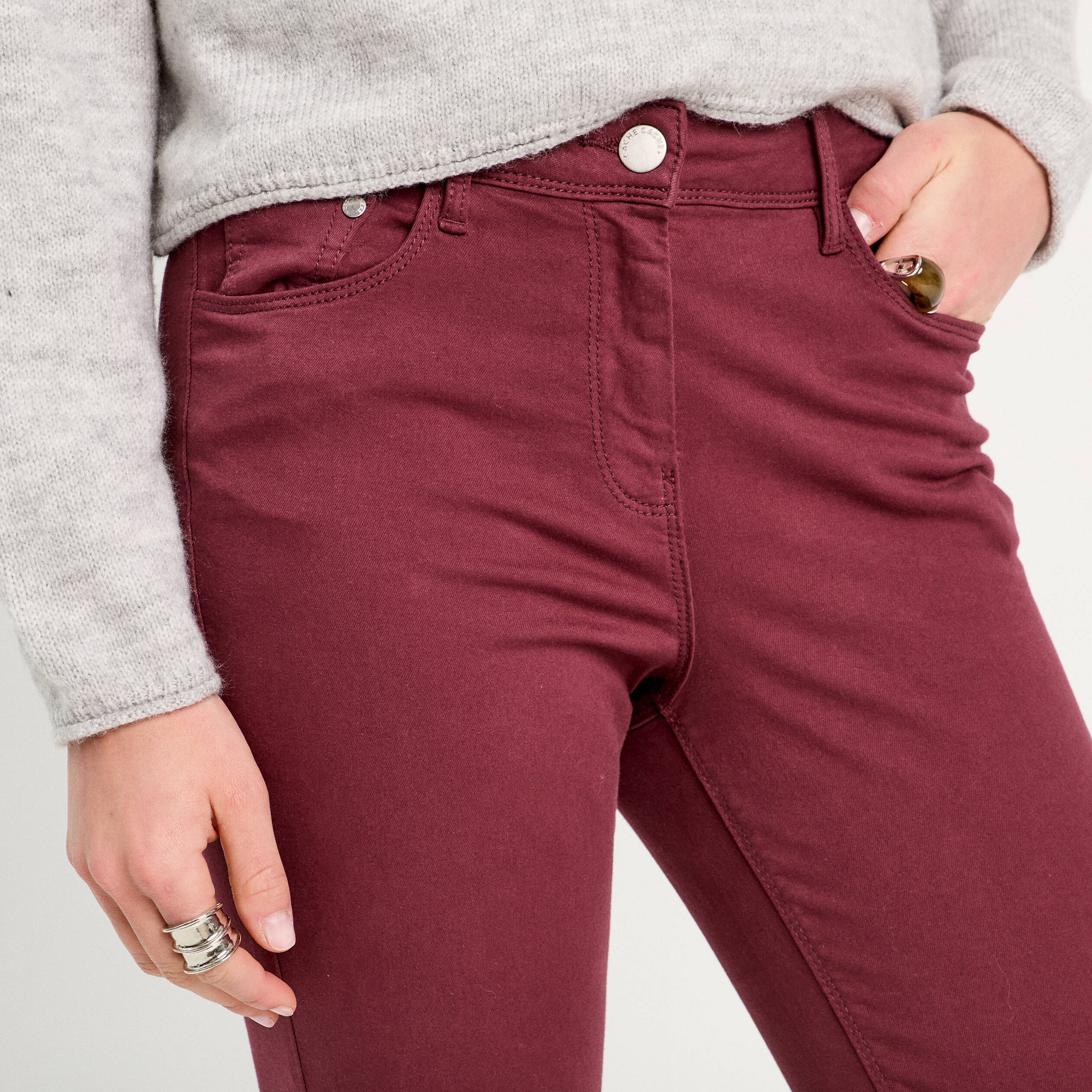 Jeans slim 5 poches violet fonc&eacute; femme