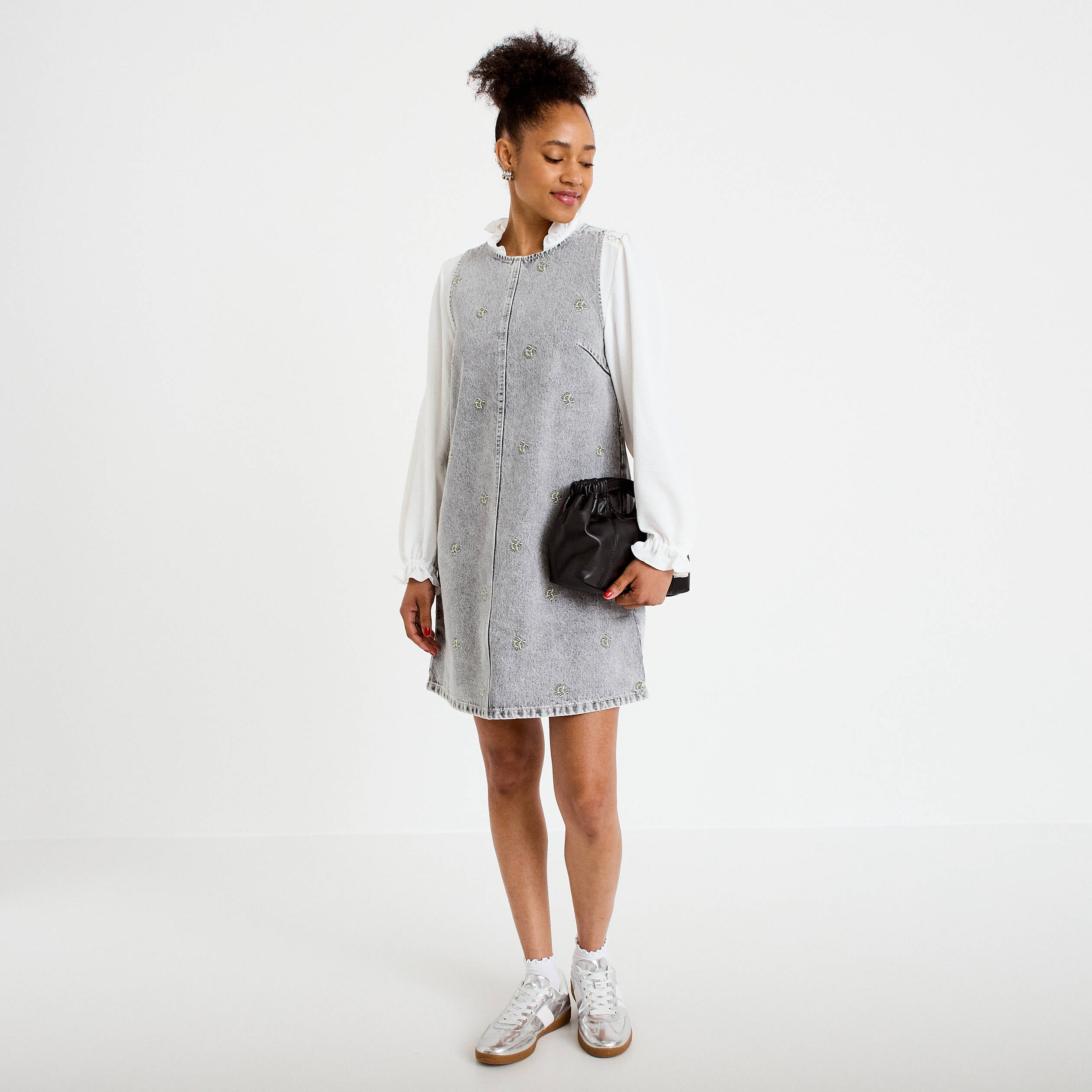 Robe courte &eacute;vas&eacute;e en jean sans manches denim gris femme
