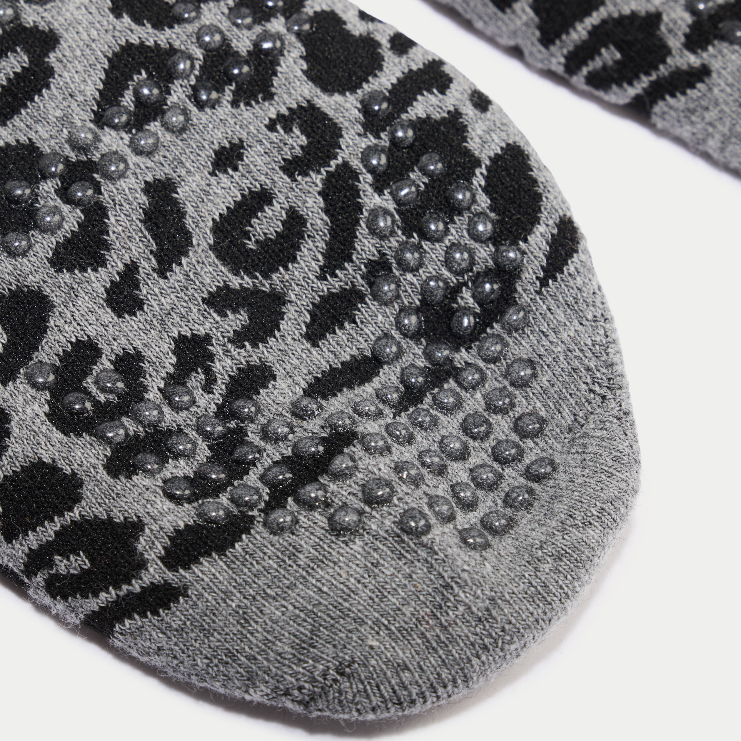 Chaussettes gris fonc&eacute; femme