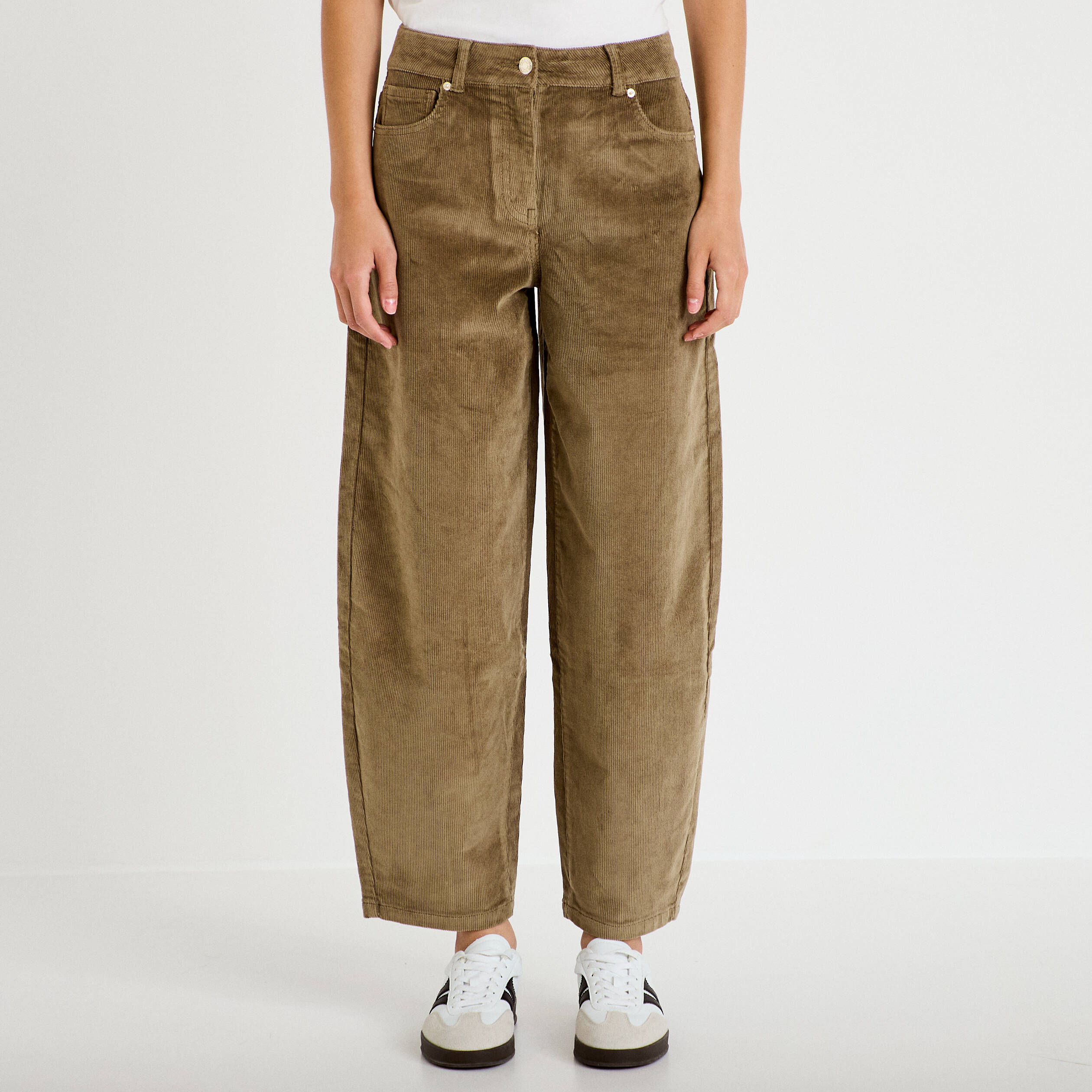 Pantalon barrel en velours vert kaki femme