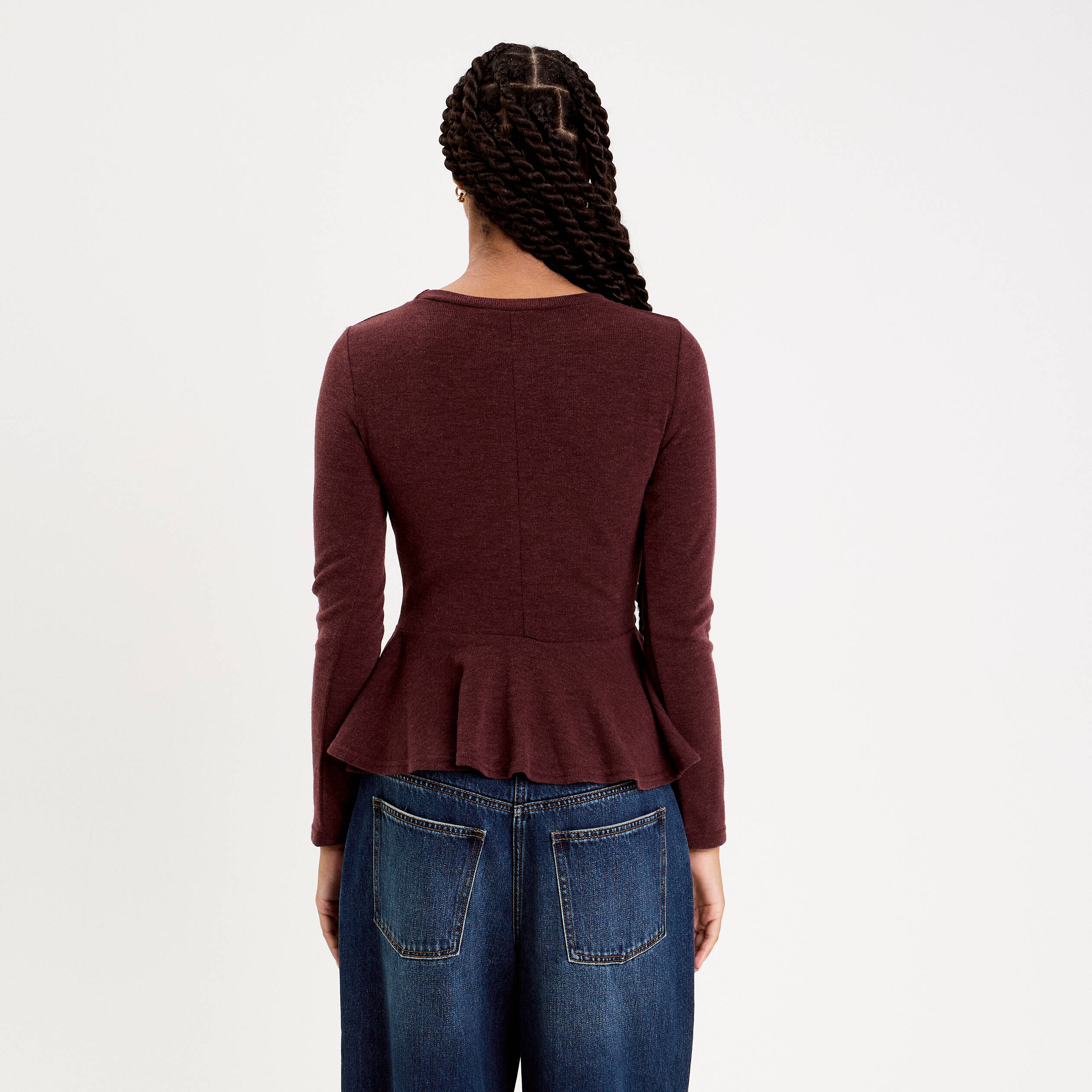 Pull ajust&eacute; court manches longues bordeaux femme