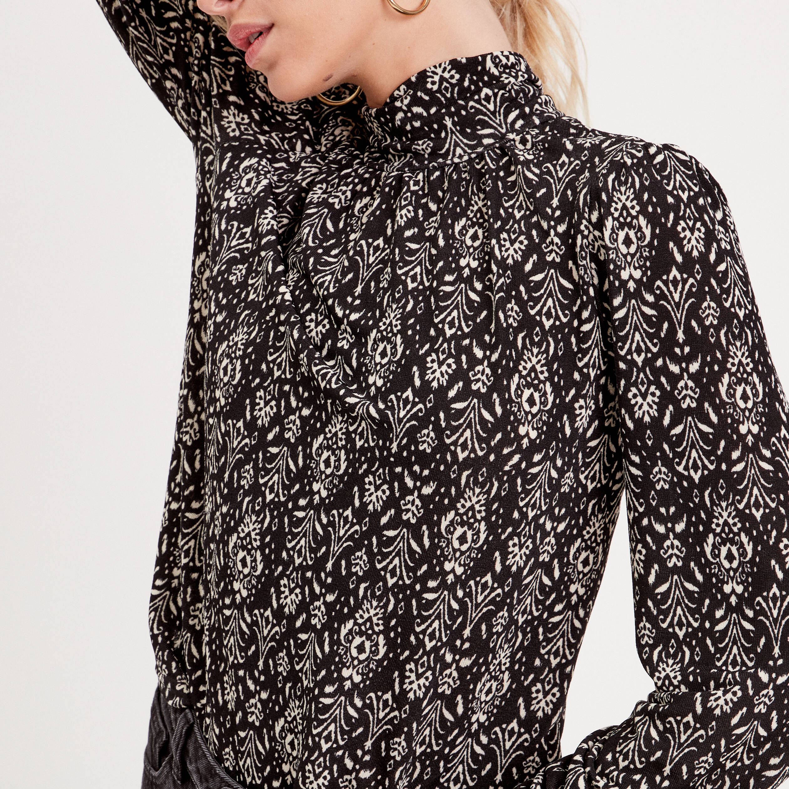 t shirt manches longues noir femme T-shirt manches longues noir femme