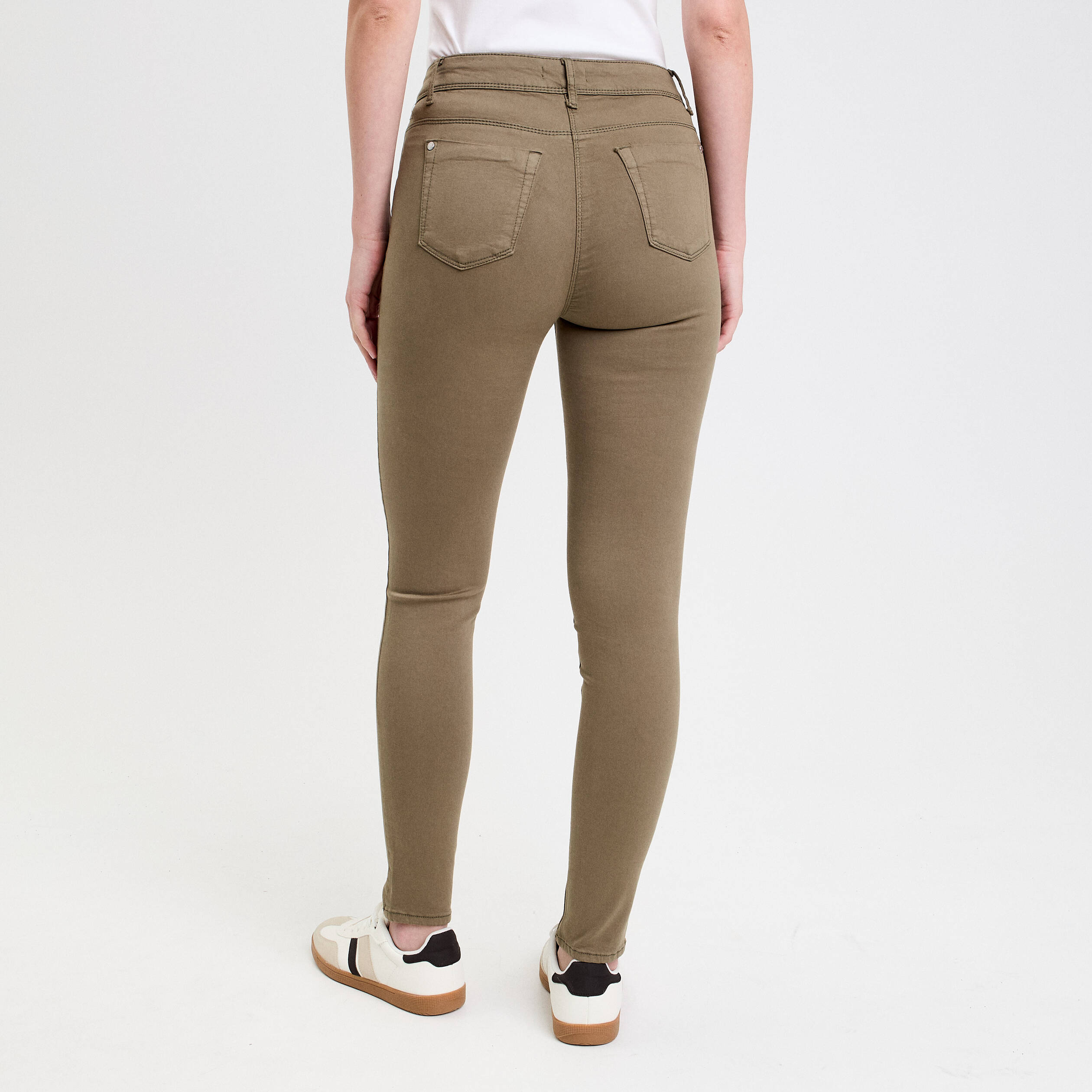 jeans slim 5 poches vert kaki femme Jeans slim 5 poches vert kaki femme