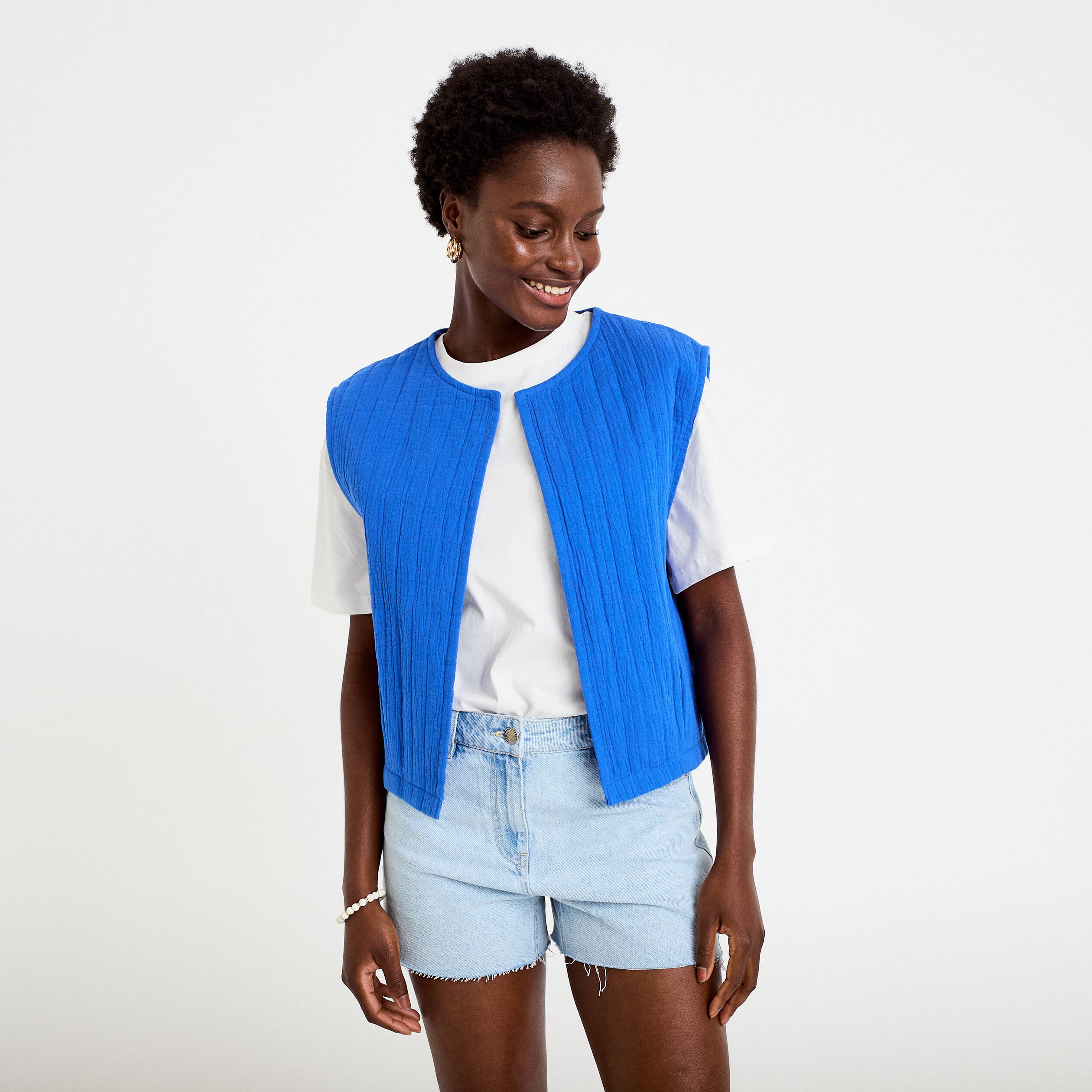 Gilet barman ample cropped pliss&eacute; bleu electrique femme