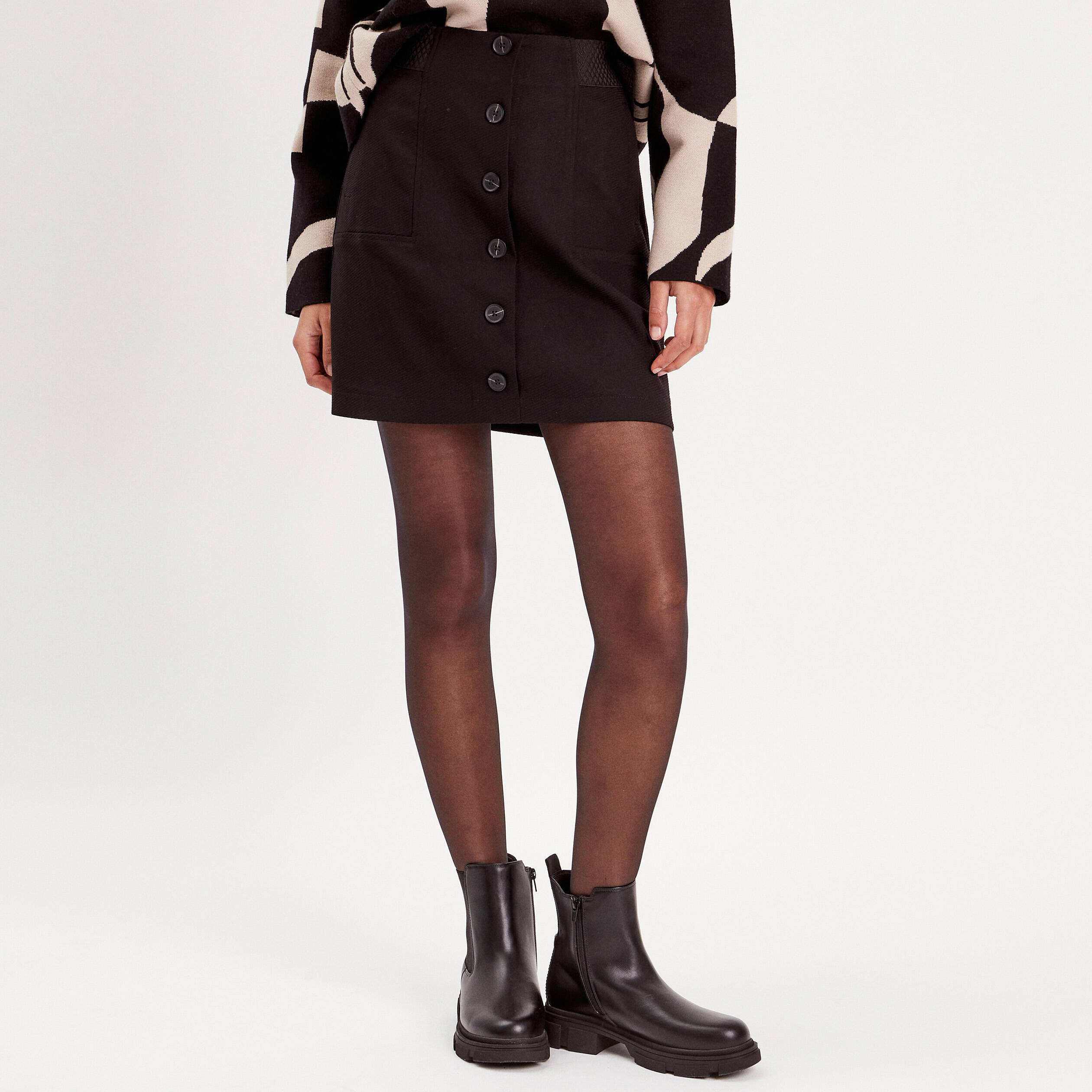 Jupe droite boutonn&eacute;e noir femme