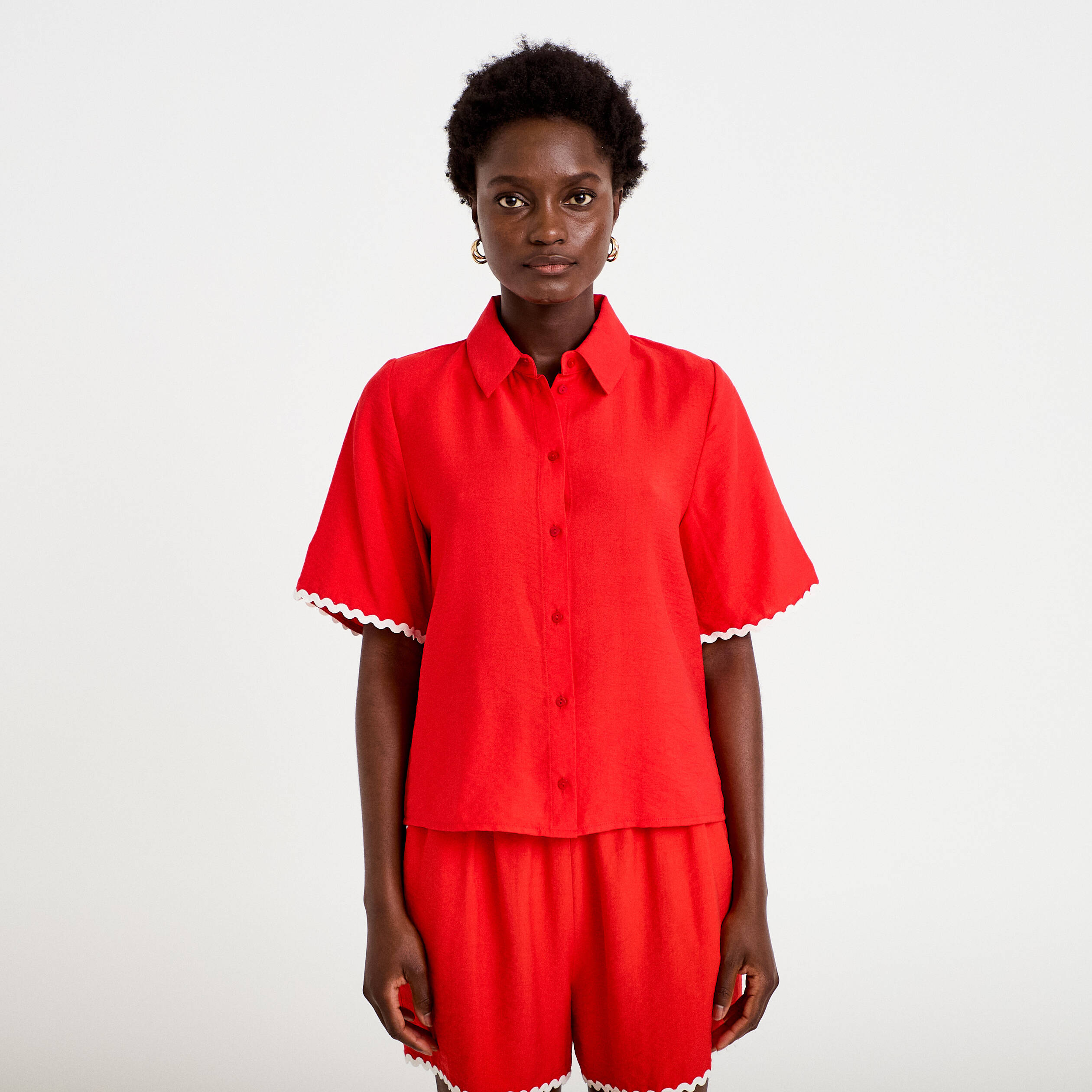 Chemise droite manches courtes rouge femme