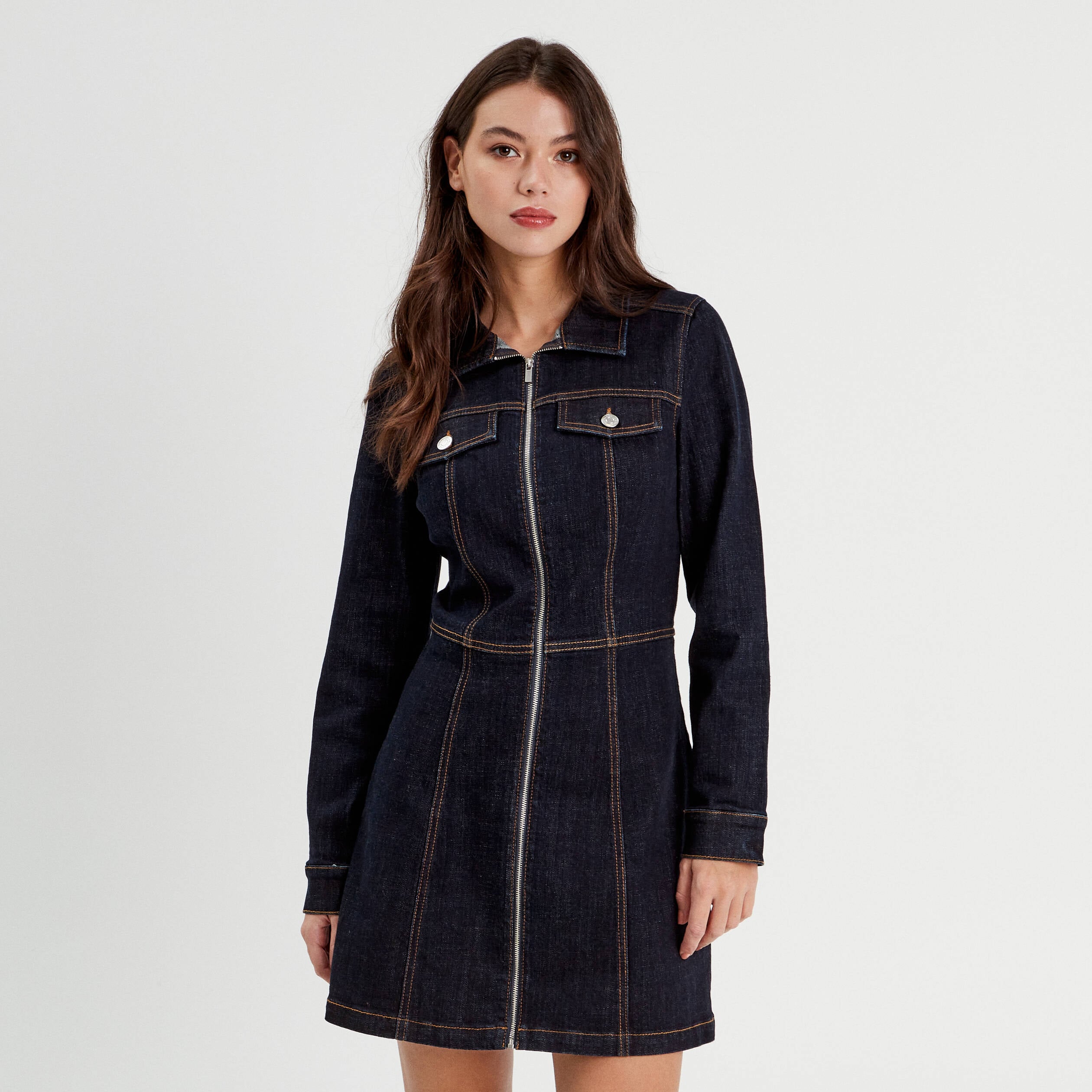 Robe droite zipp&eacute;e en jean denim brut femme