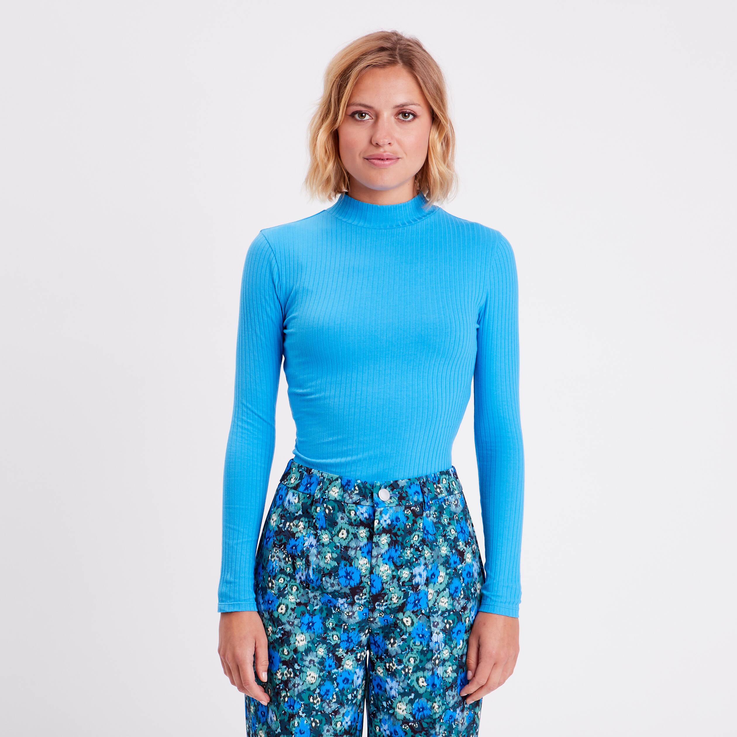 T-shirt c&ocirc;tel&eacute; col montant bleu femme