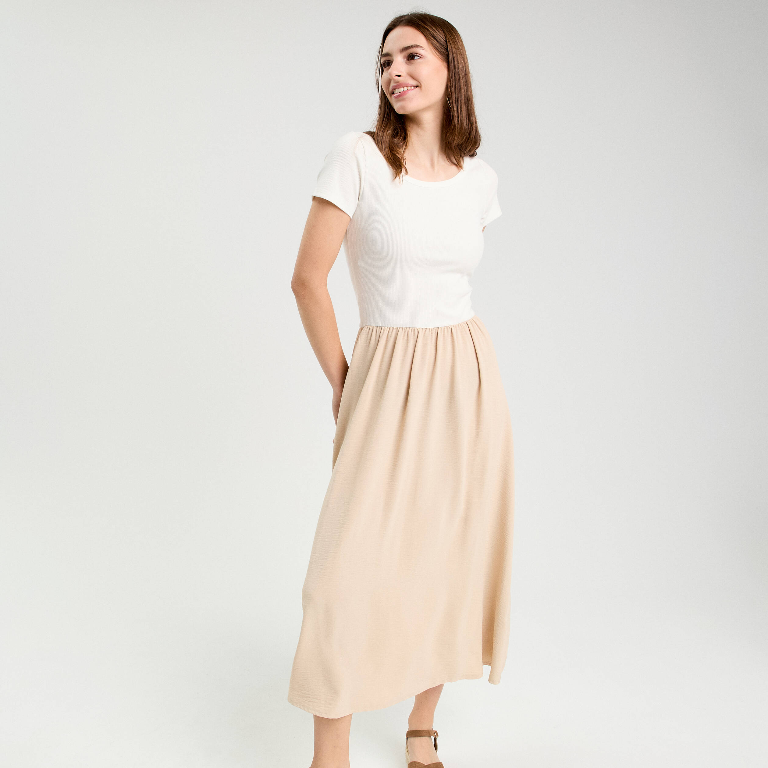 robe longue evasee 2 en 1 beige femme Robe longue évasée 2-en-1 beige femme