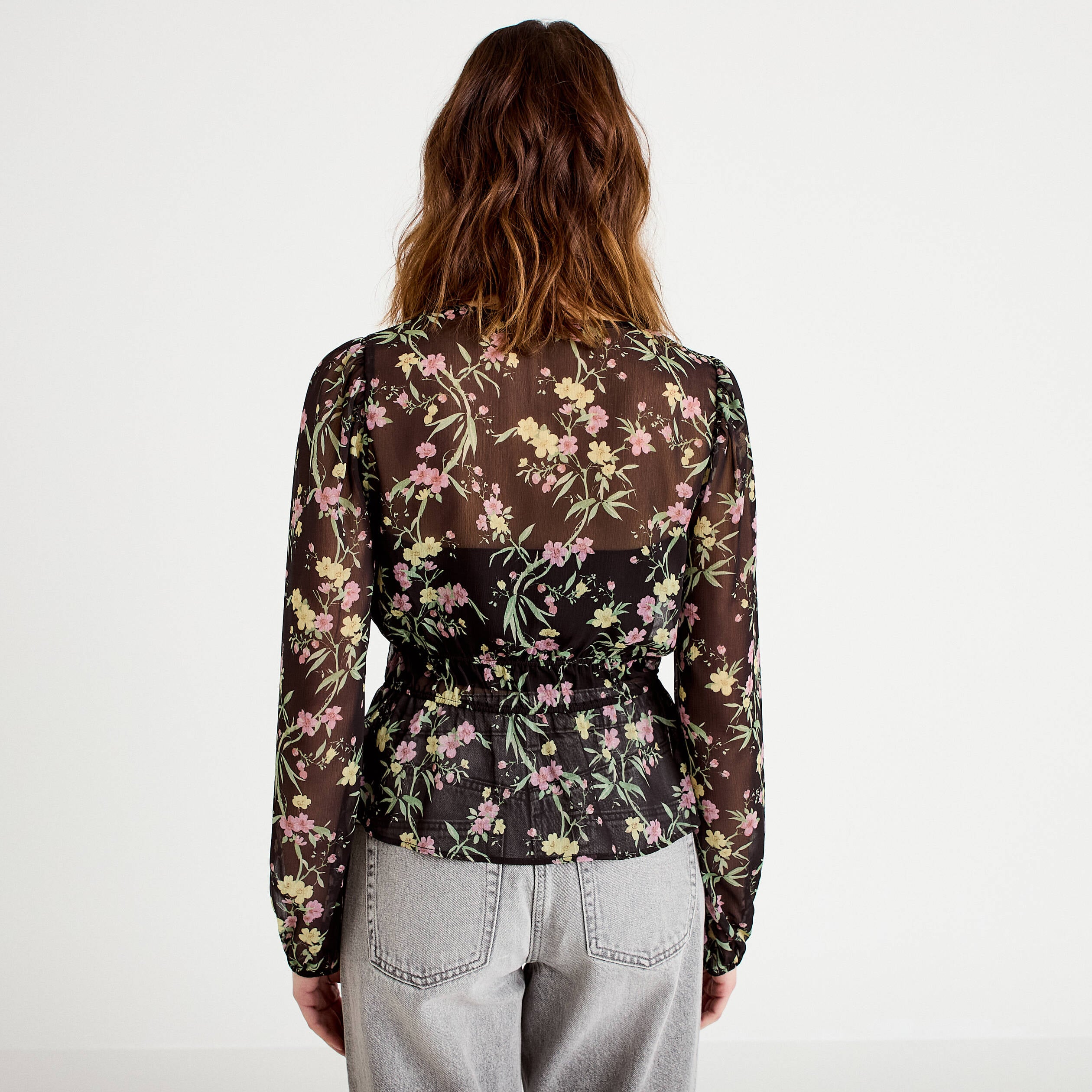 Blouse cintr&eacute;e col v manches longues noir femme
