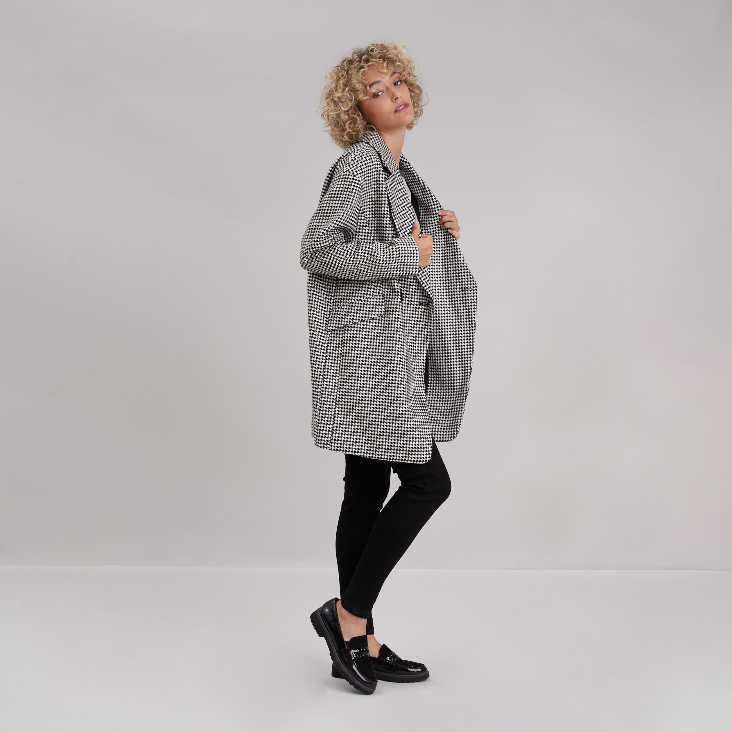 Manteau droit boutonné blanc femme