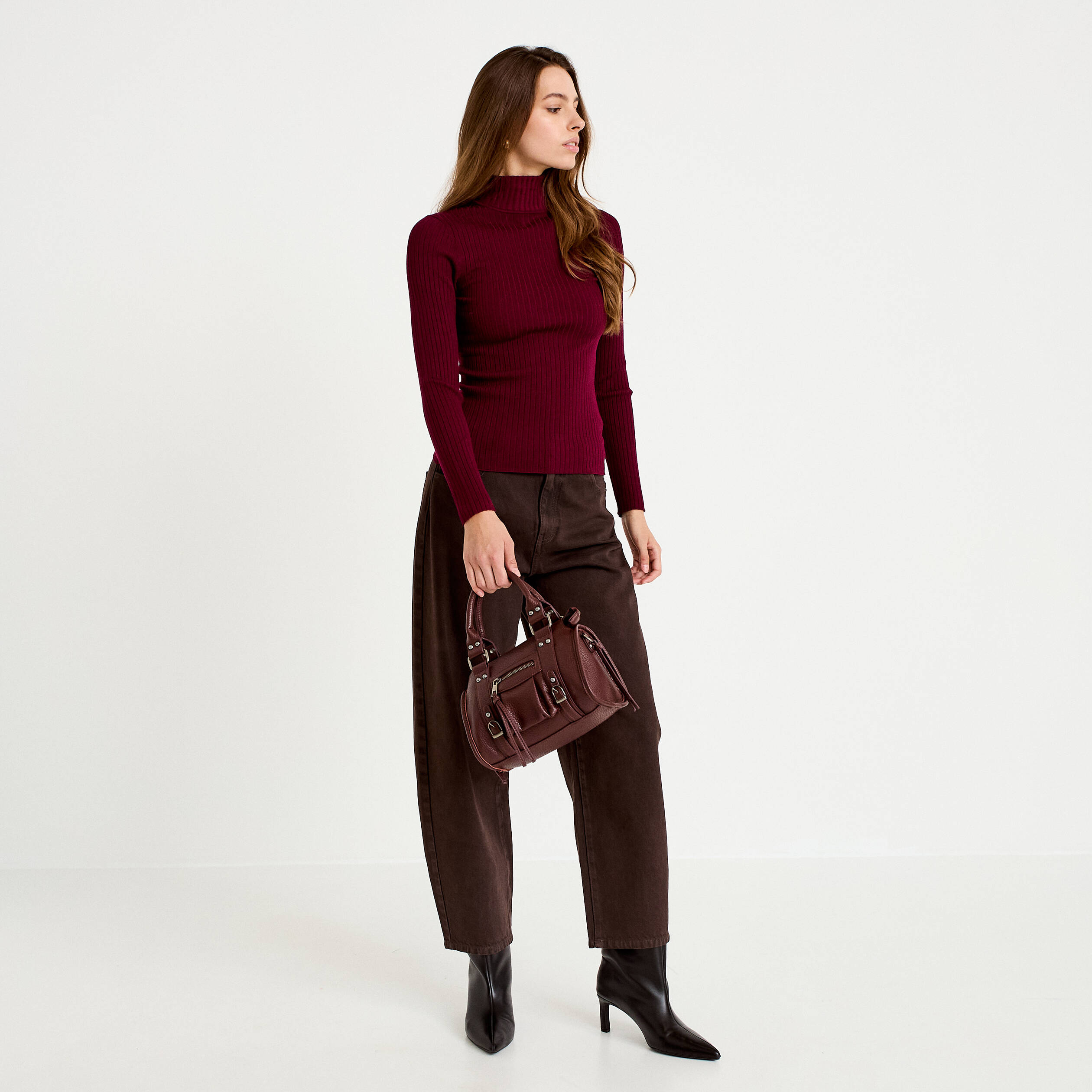 Pull c&ocirc;tel&eacute; col roul&eacute; bordeaux femme