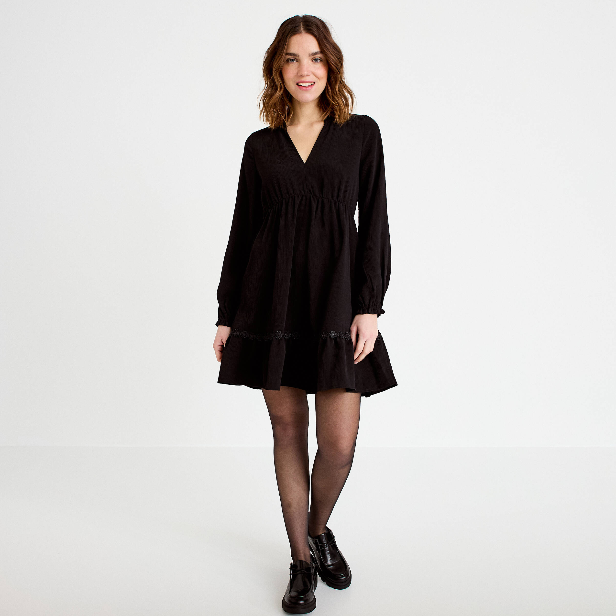 Robe &eacute;vas&eacute;e col v manches longues noir femme