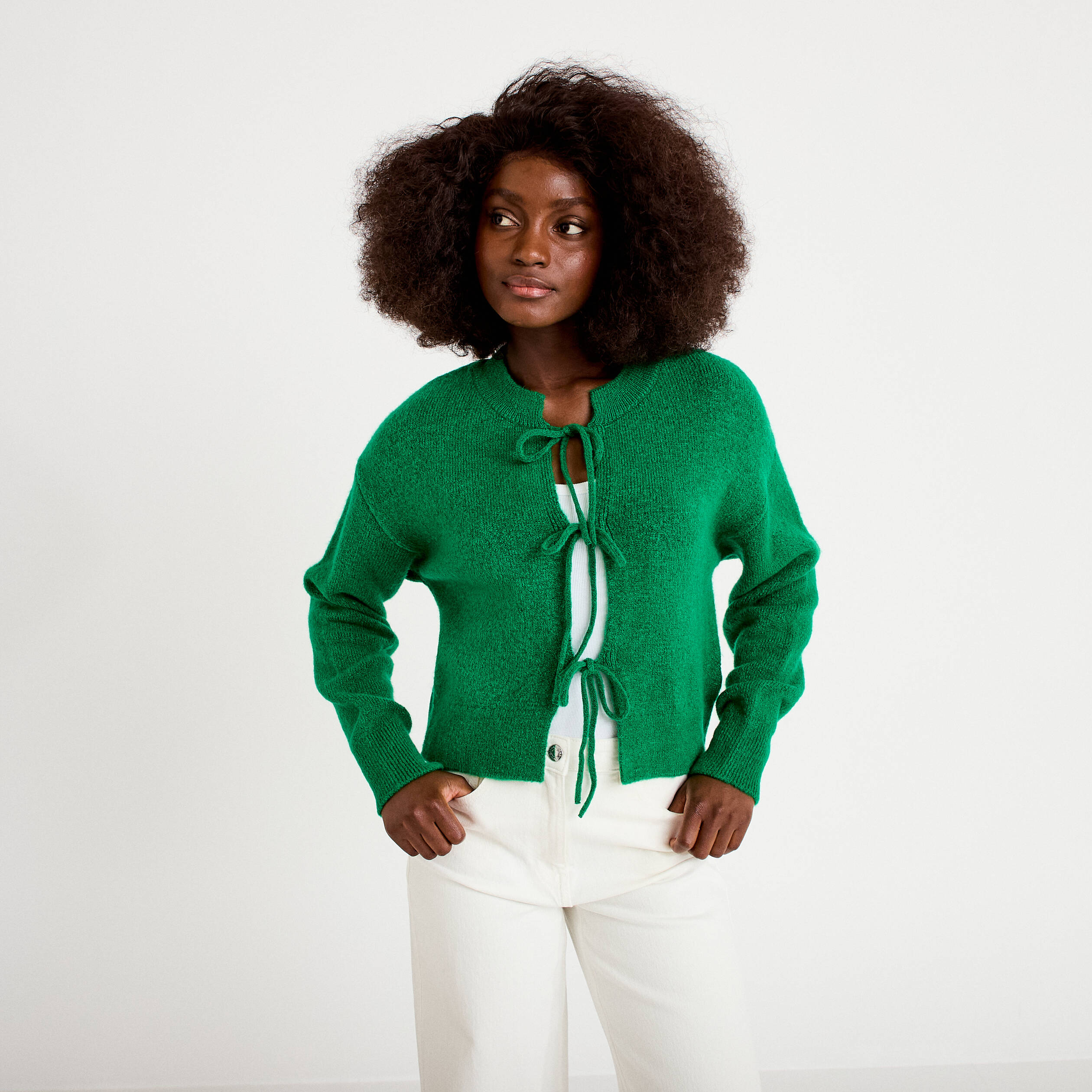 Gilet court nou&eacute; vert fonc&eacute; femme