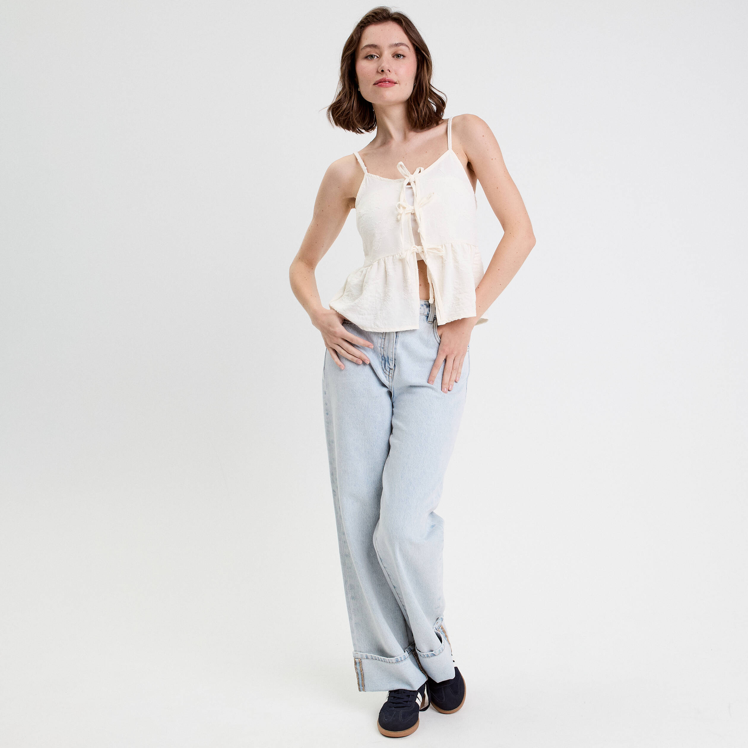 top droit cropped col v plisse ecru femme Top droit cropped col v plissé ecru femme