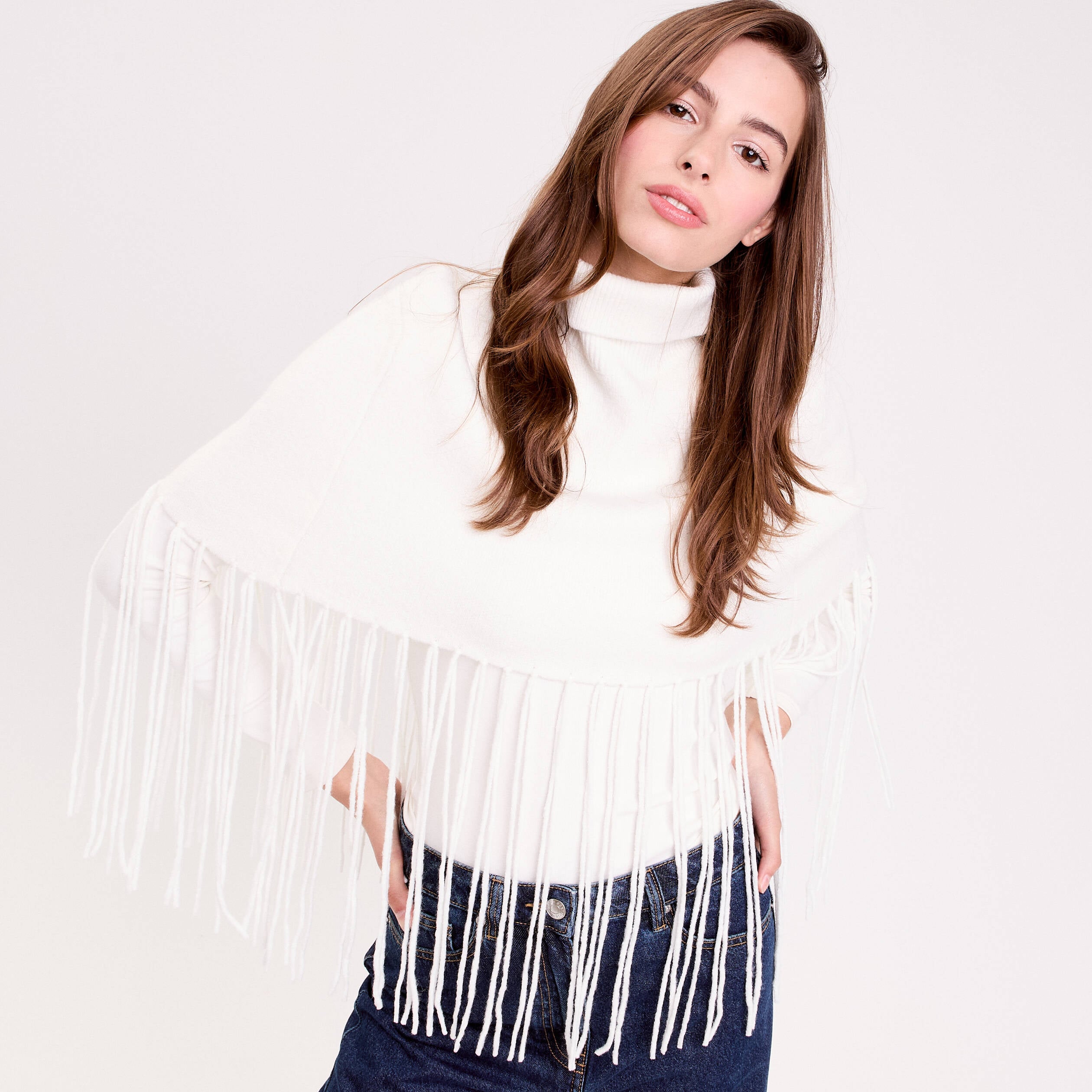 Poncho &agrave; franges ecru femme
