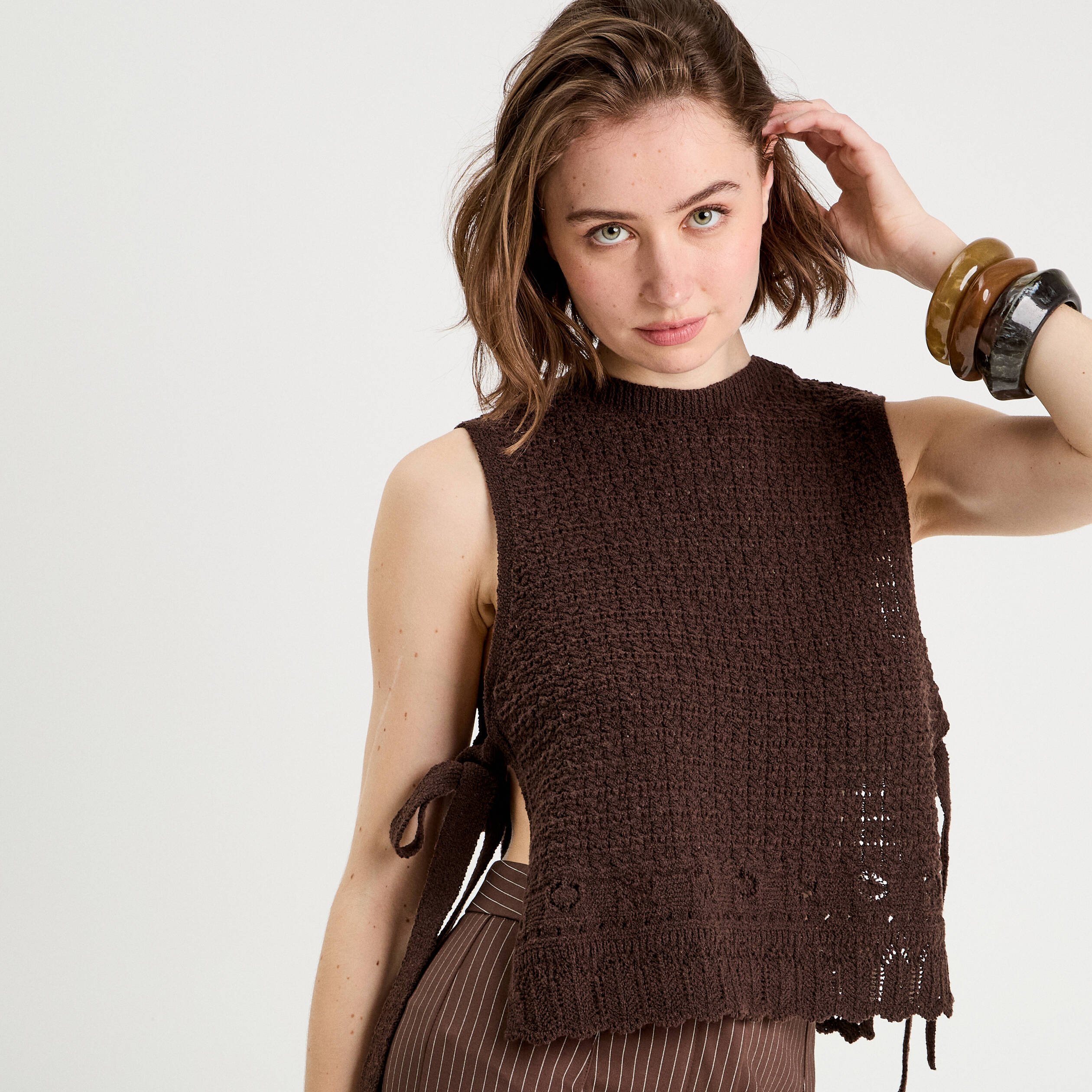 debardeur ajoure noue marron fonce femme Débardeur ajouré noué marron foncé femme