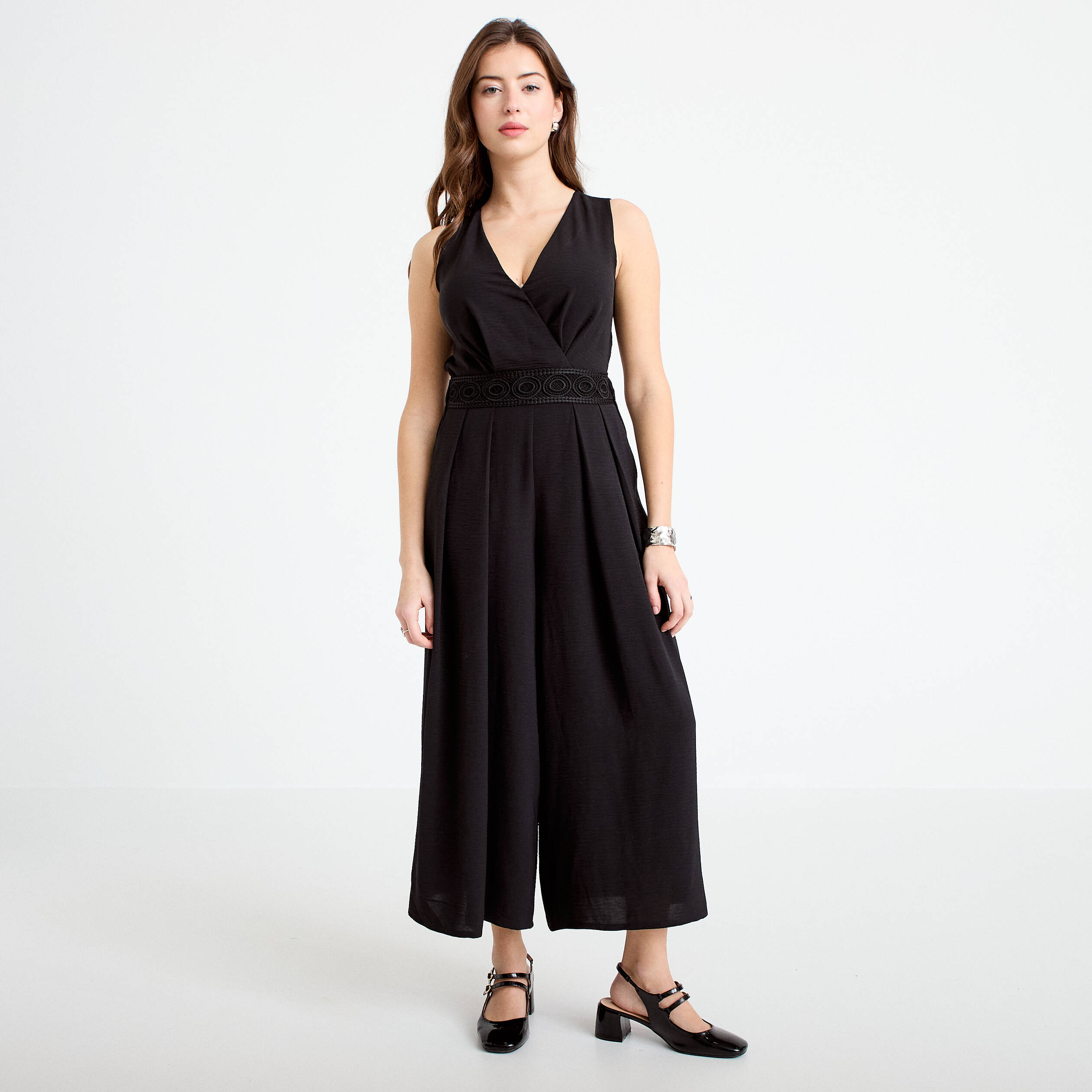 Combinaison large 3/4 sans manches col v noir femme