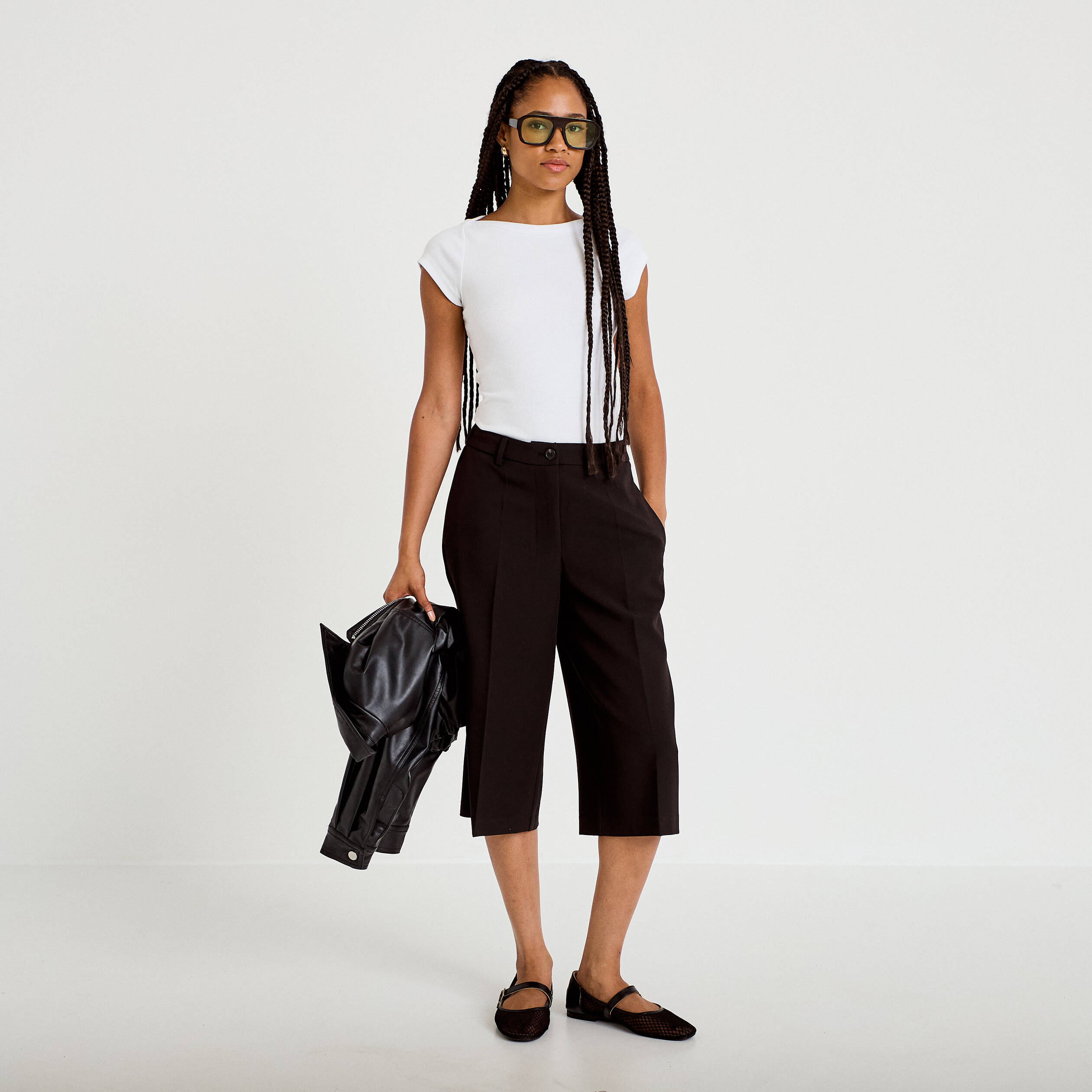 Bermuda coupe large noir femme