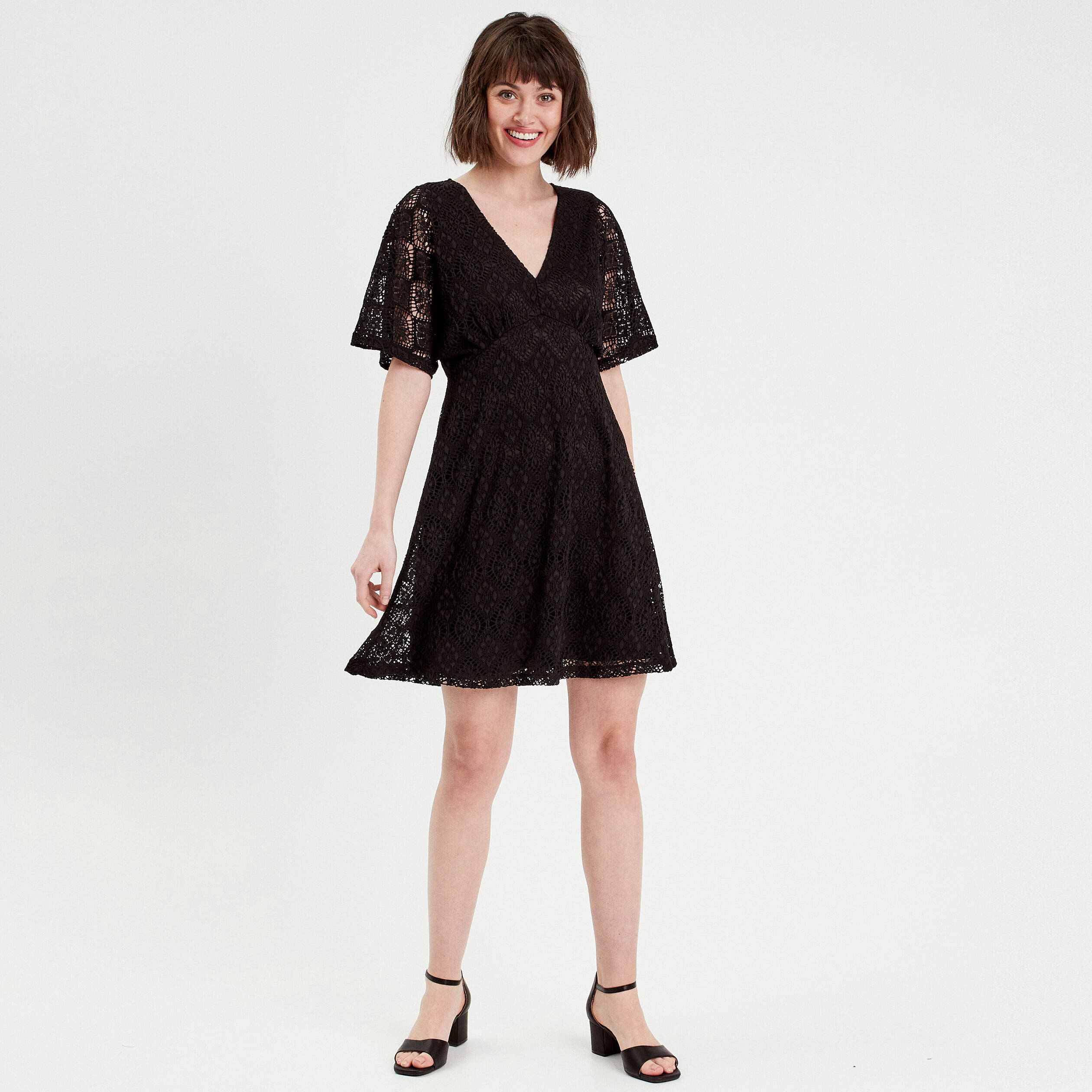 Robe &eacute;vas&eacute;e dentelle noir femme