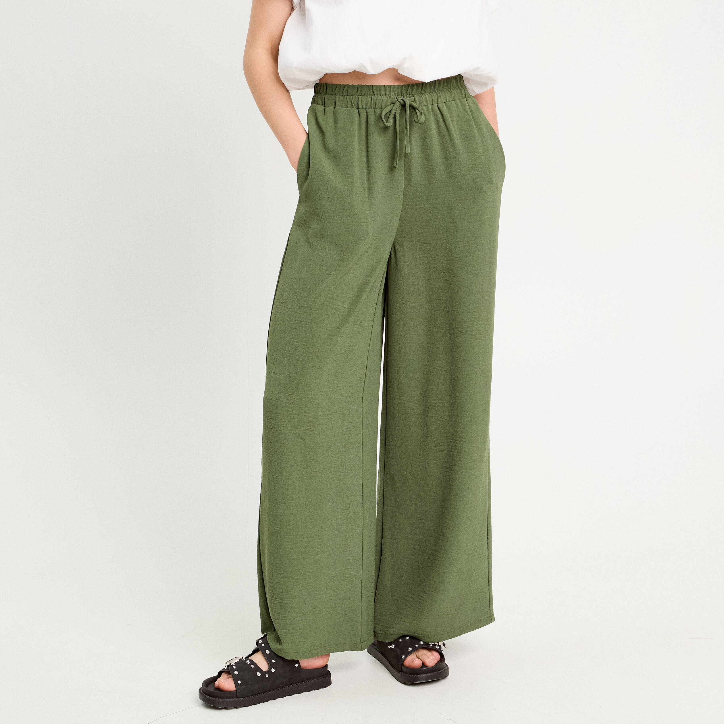 pantalon large vert kaki femme Pantalon large vert kaki femme
