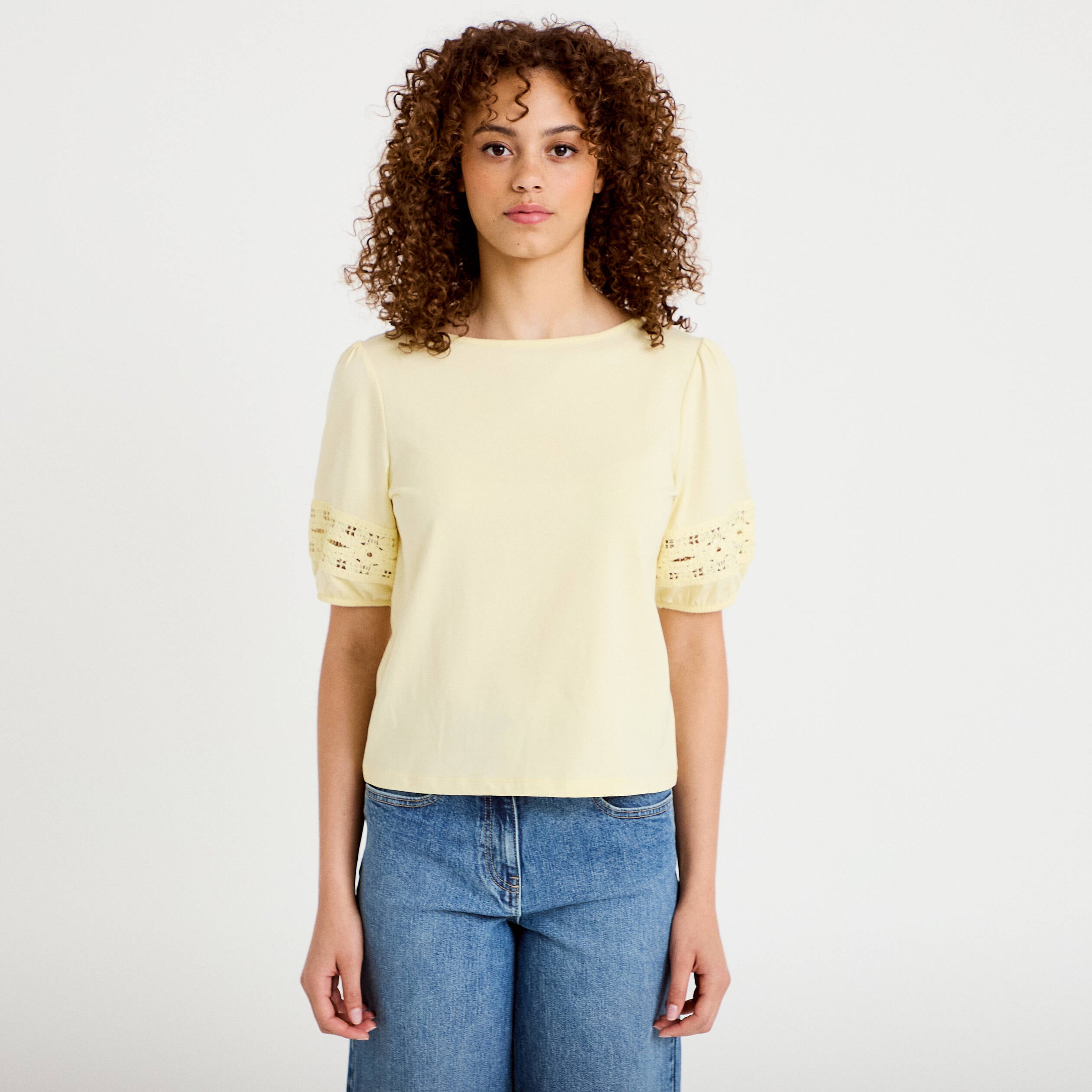 T-shirt col rond manches courtes jaune pastel femme