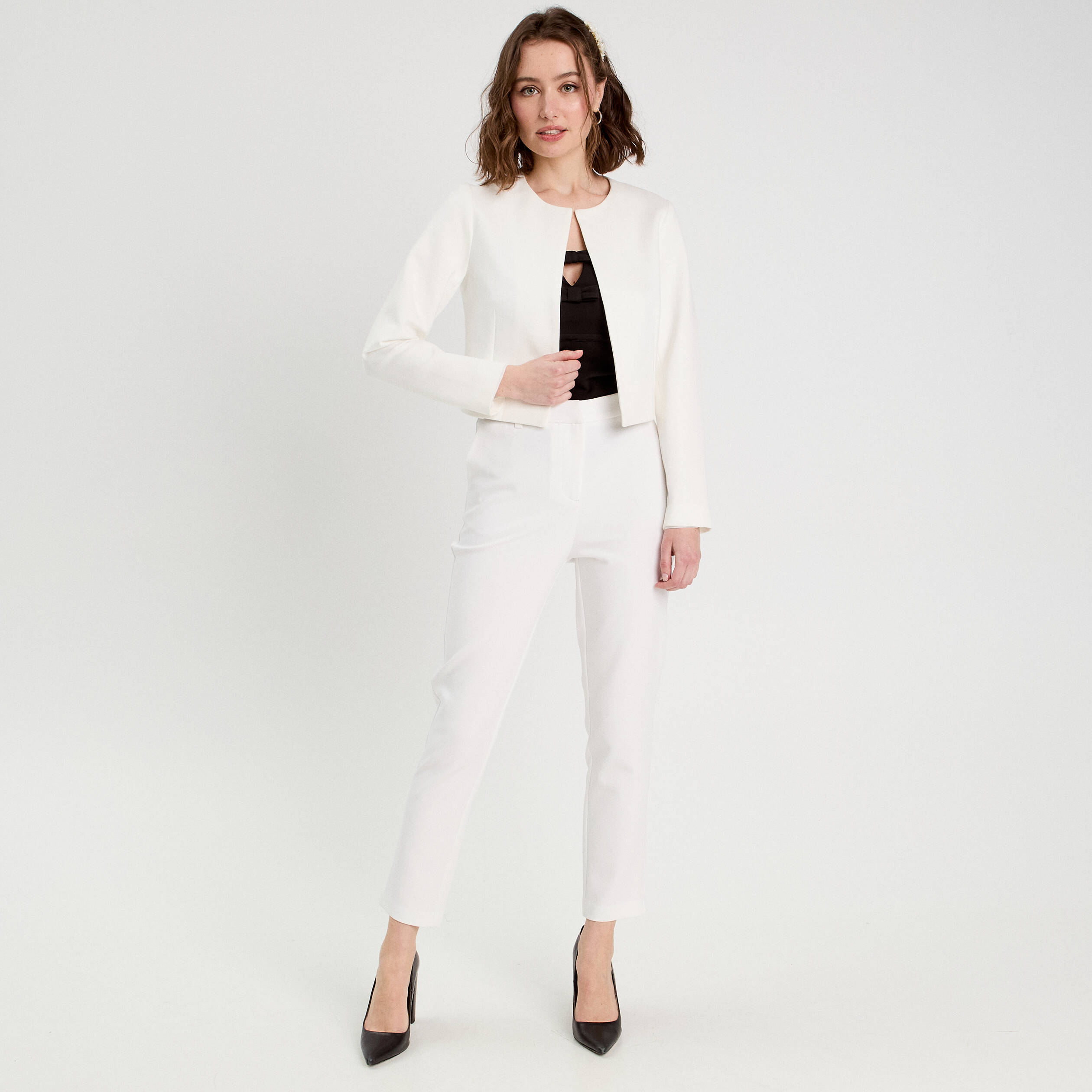 Veste courte cintr&eacute;e ecru femme