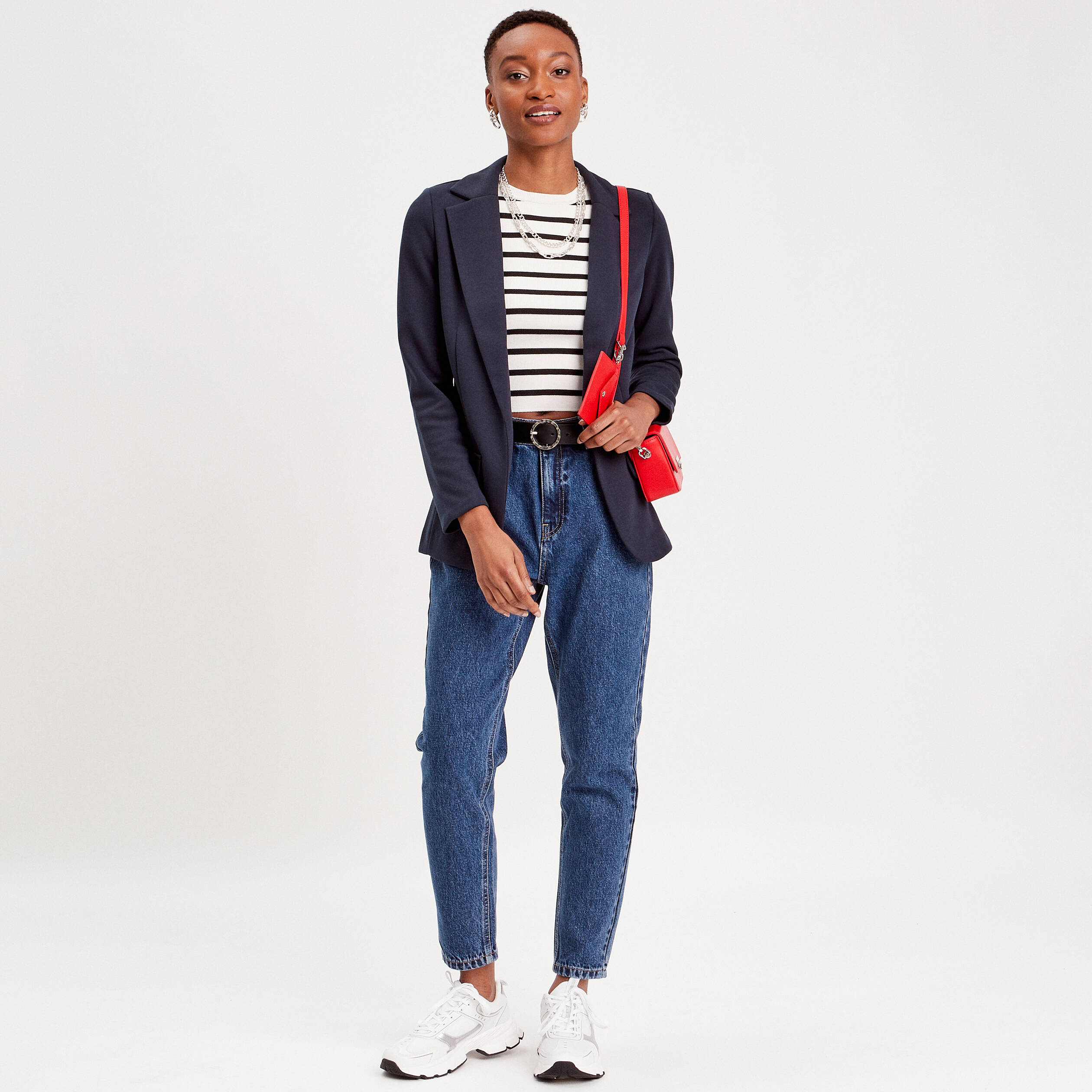 Veste blazer cintr&eacute;e bleu marine femme