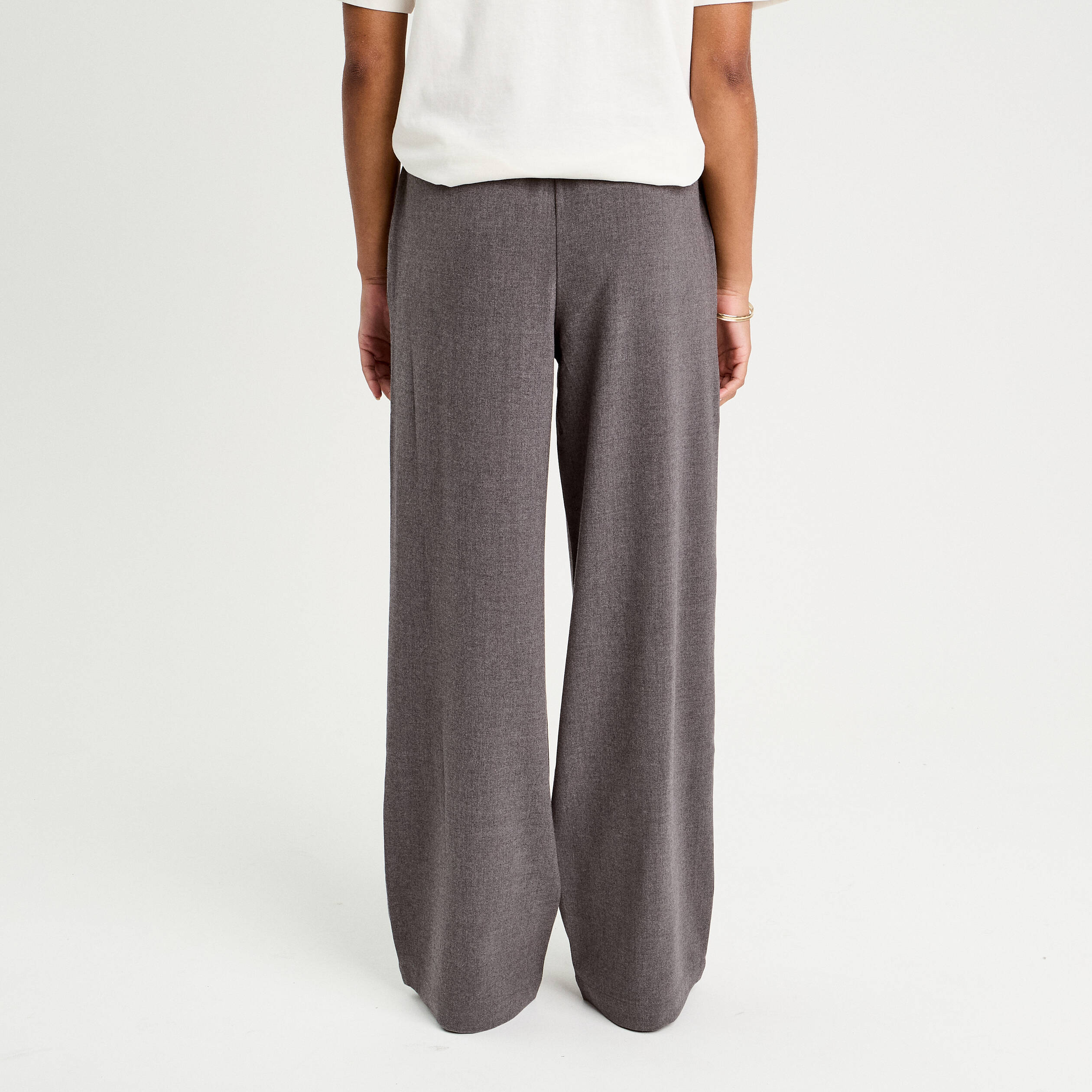 pantalon large gris fonce femme Pantalon large gris foncé femme