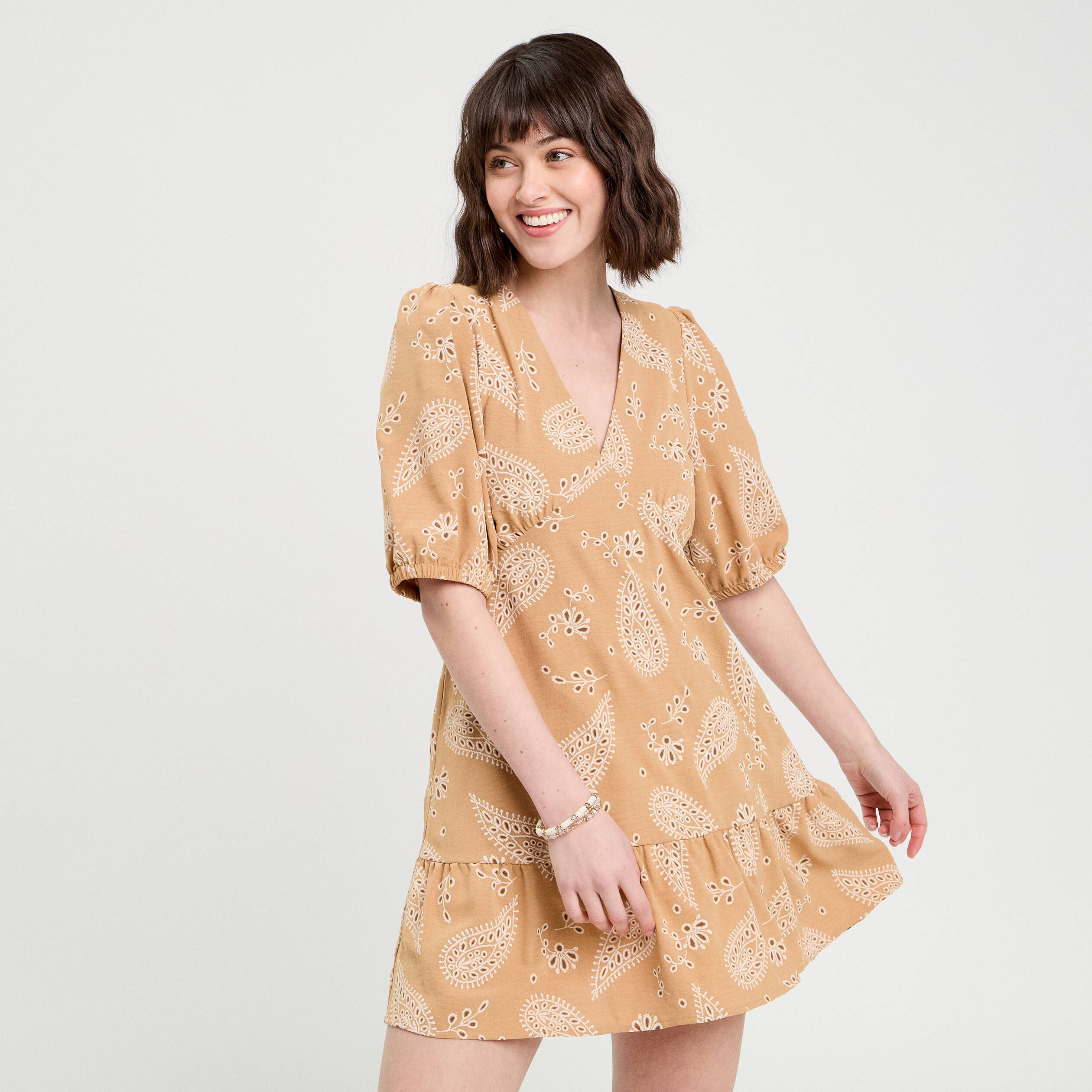 Robe &eacute;vas&eacute;e manches courtes camel femme
