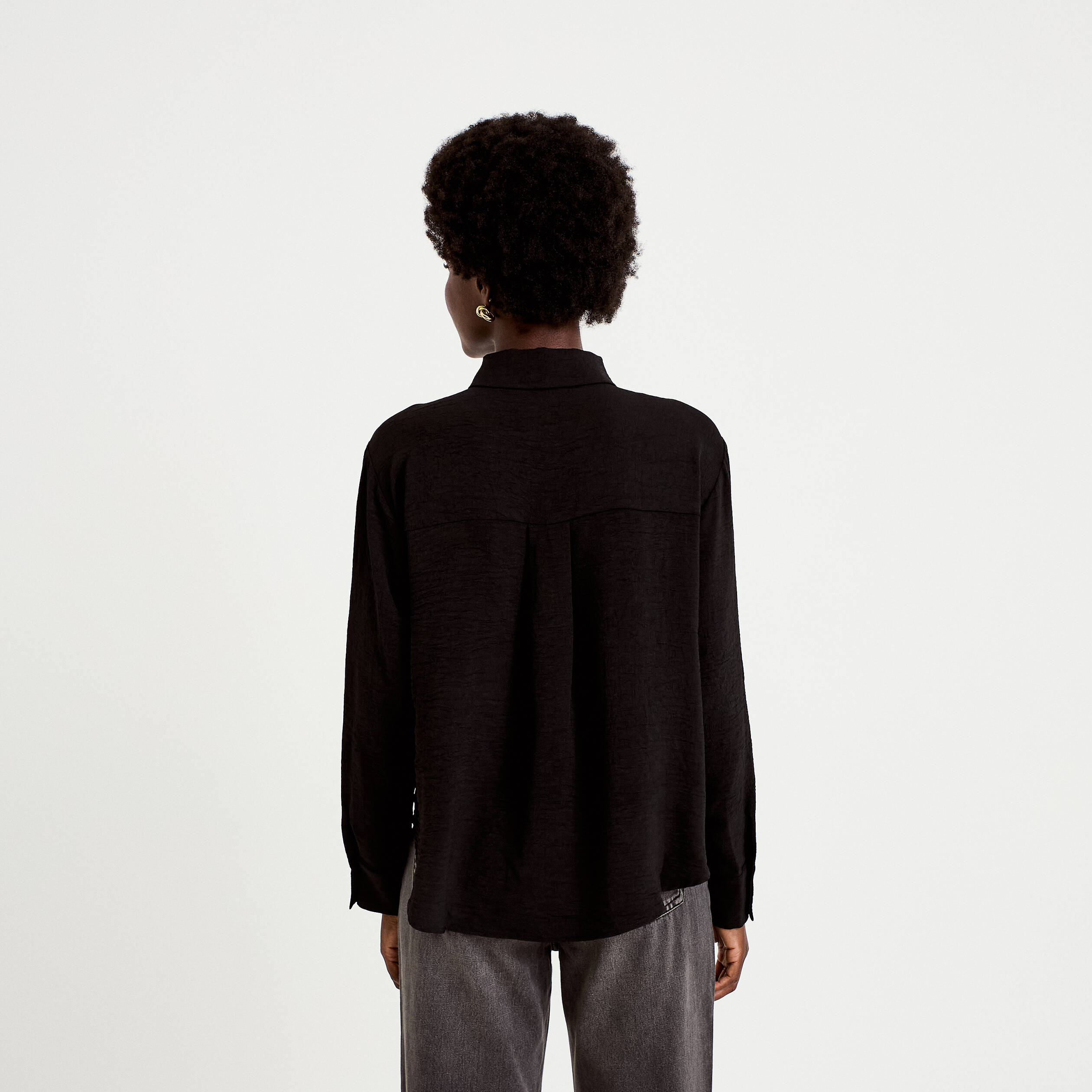 Chemise droite pliss&eacute;e manches longues noir femme