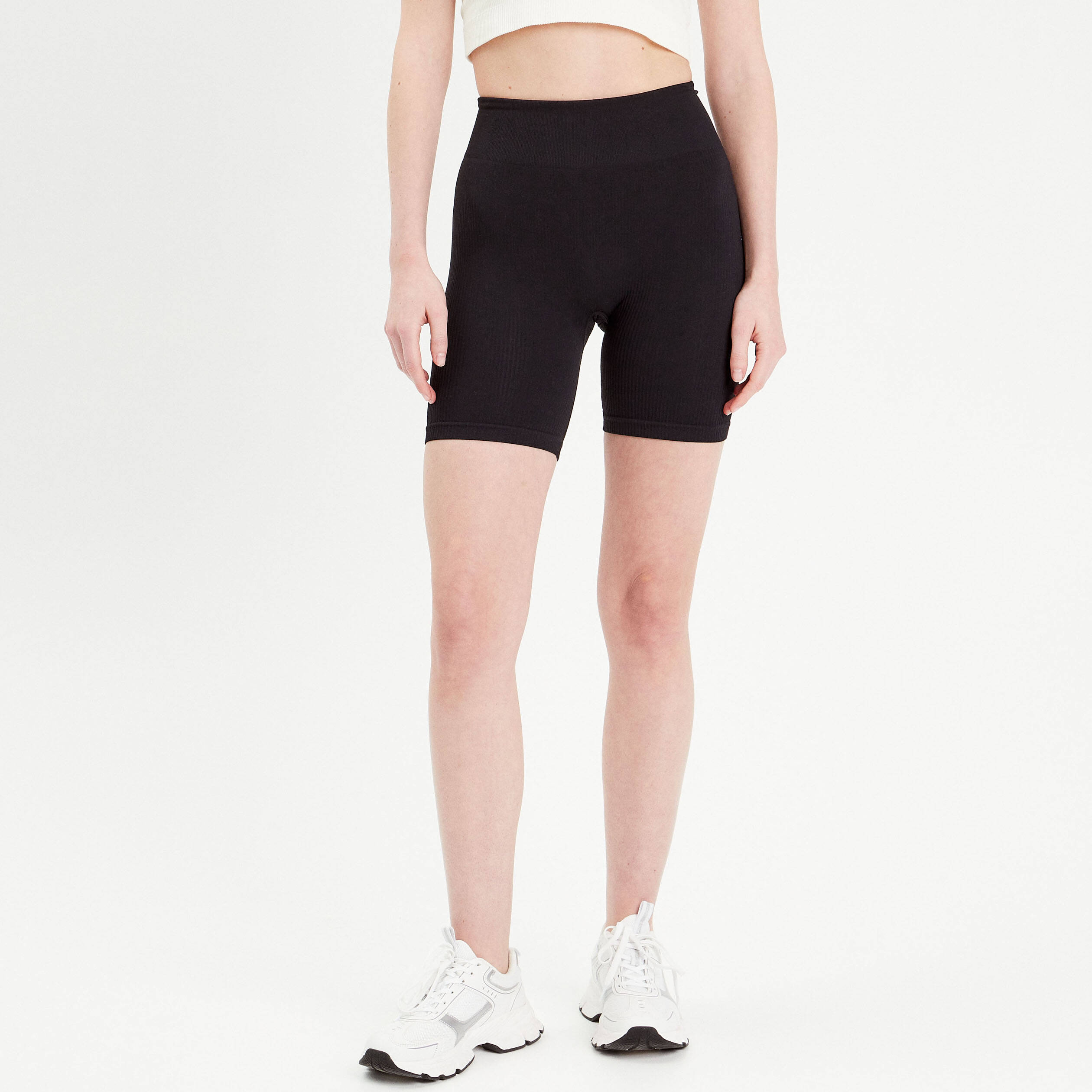 Short cycliste sans couture noir femme