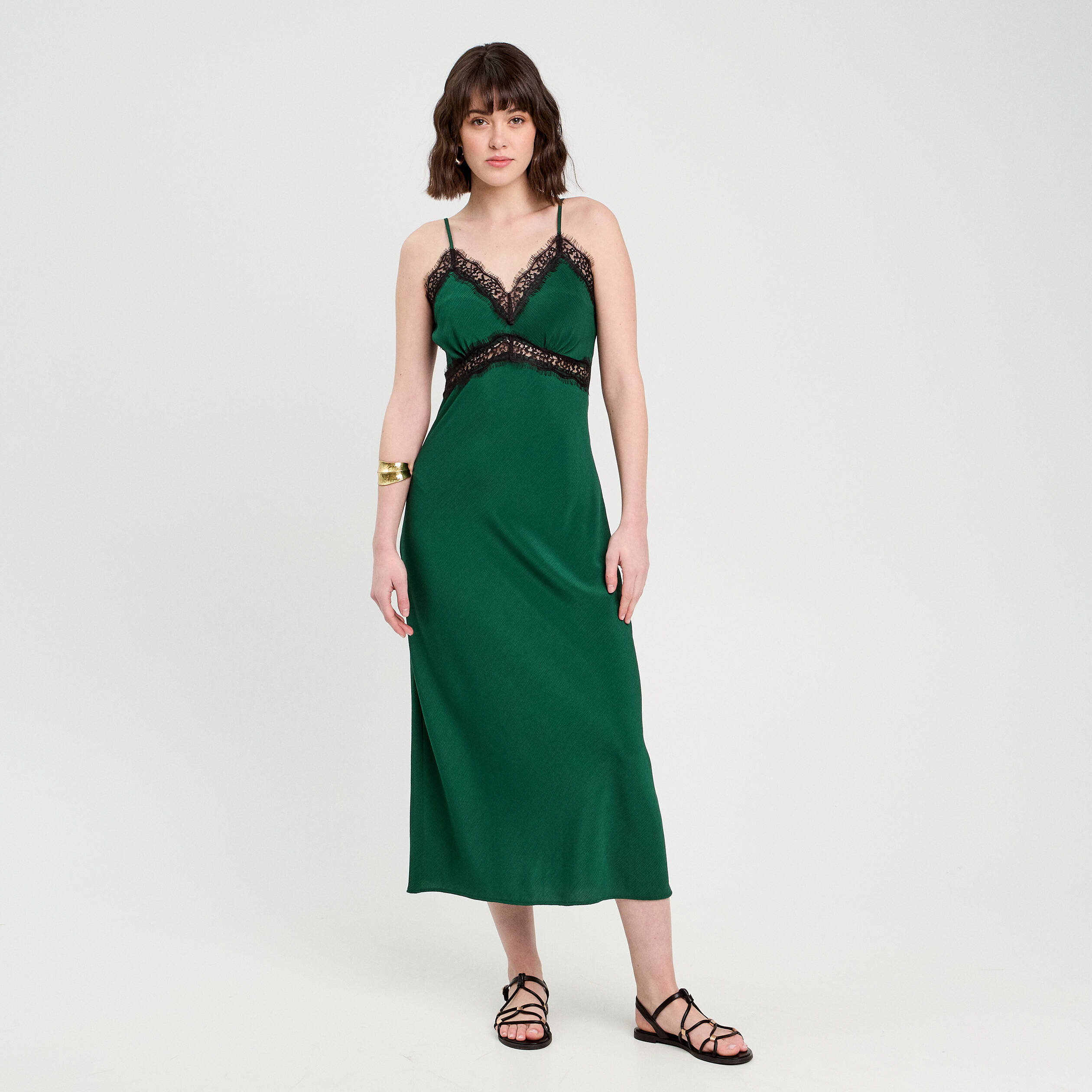 robe longue ajustee dentelle vert fonce femme Robe longue ajustée dentelle vert foncé femme