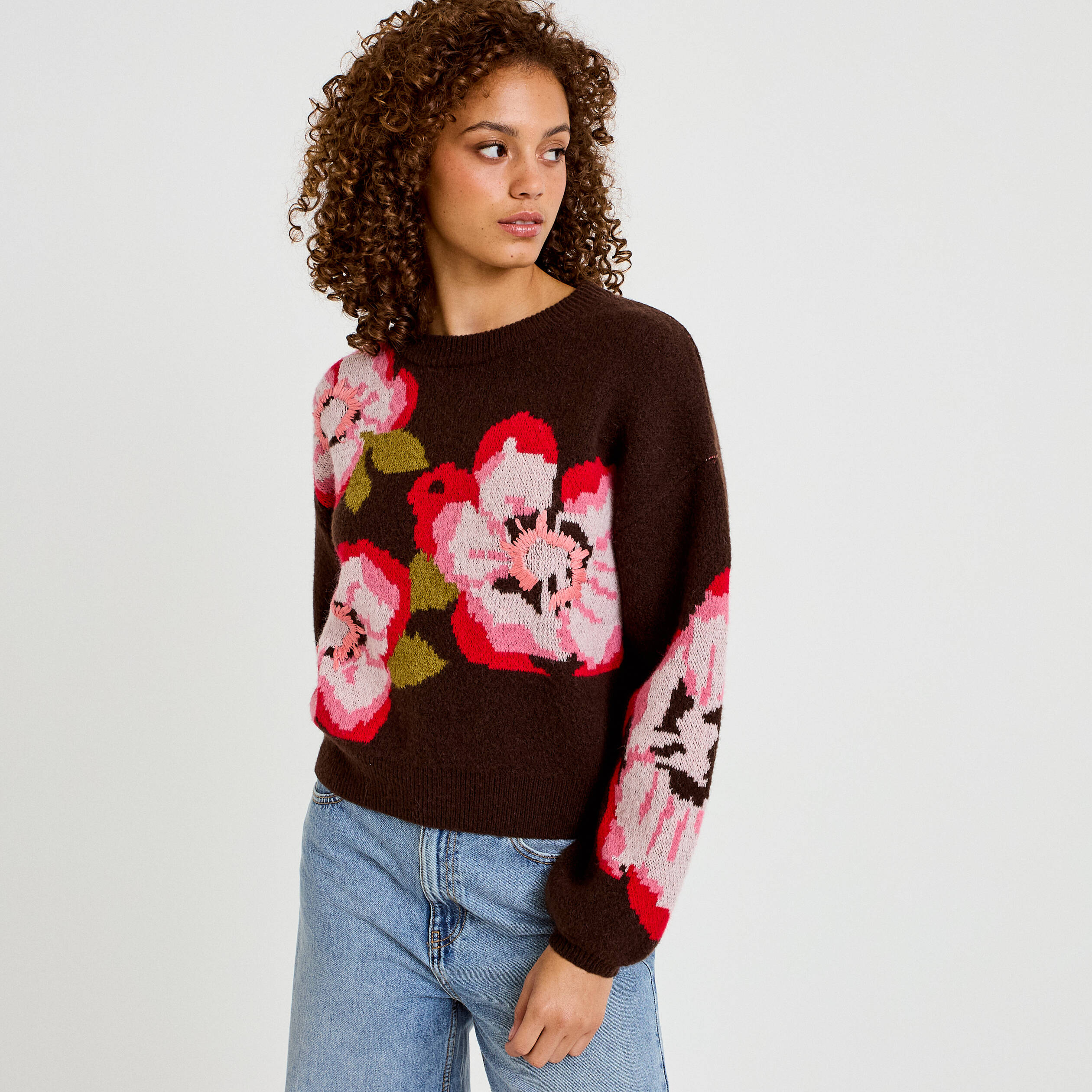 Pull ample col rond manches longues marron fonc&eacute; femme