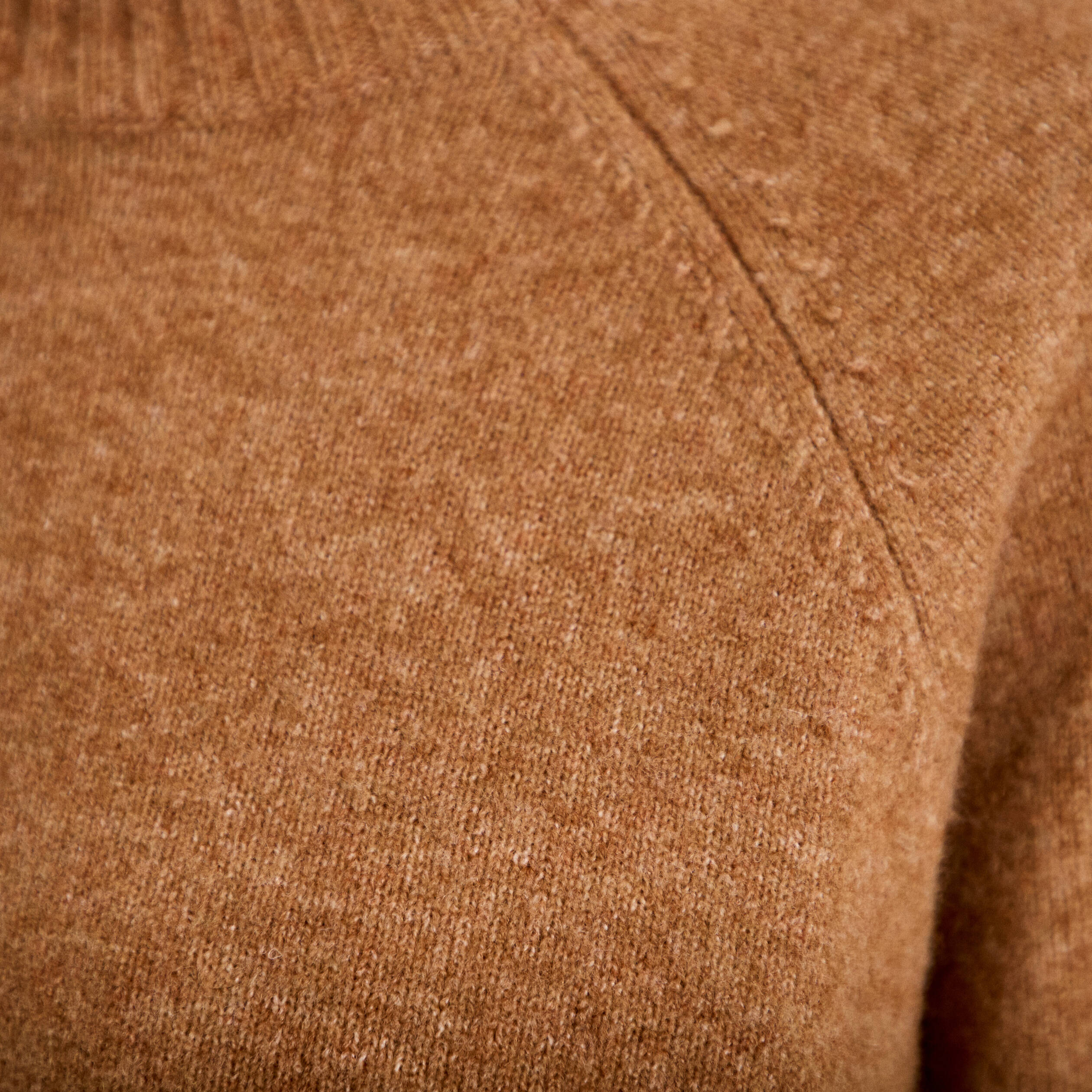 Pull col montant manches longues camel femme