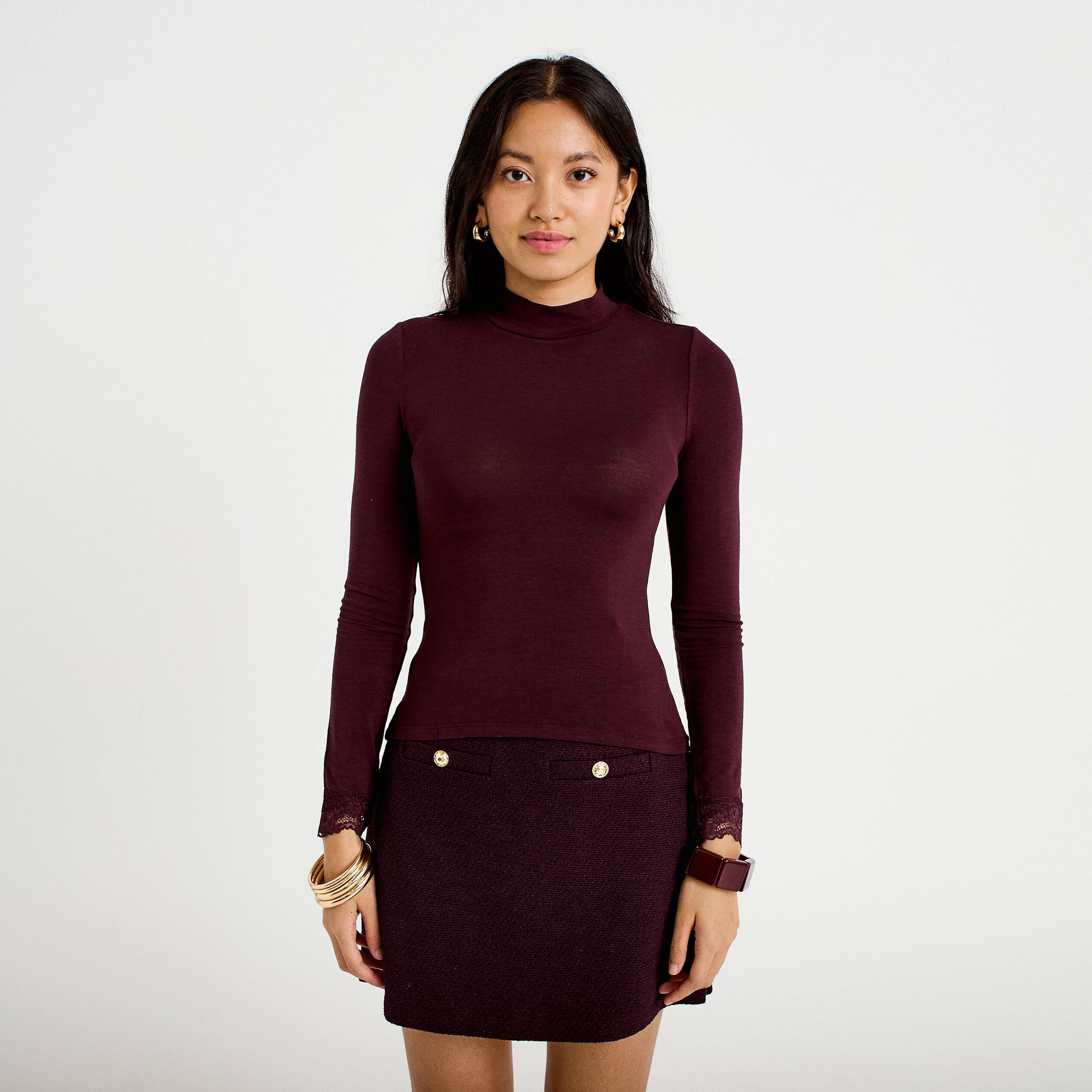 T-shirt ajust&eacute; col roul&eacute; dentelle prune femme