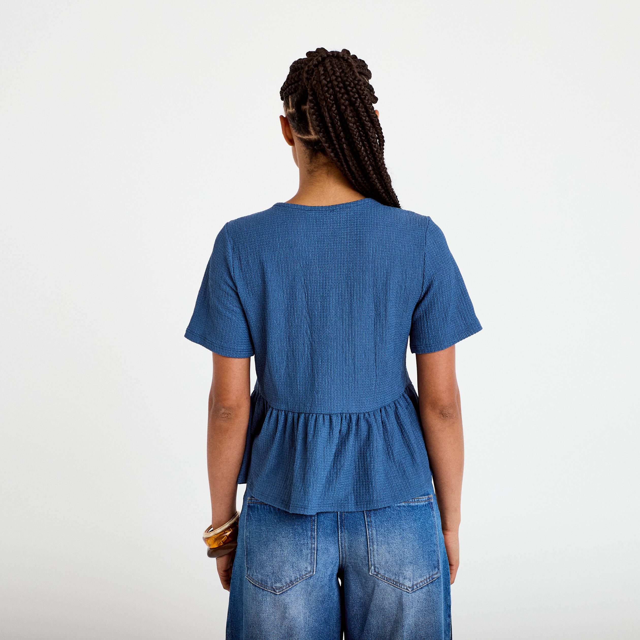 Blouse brod&eacute;e bleu fonc&eacute; femme